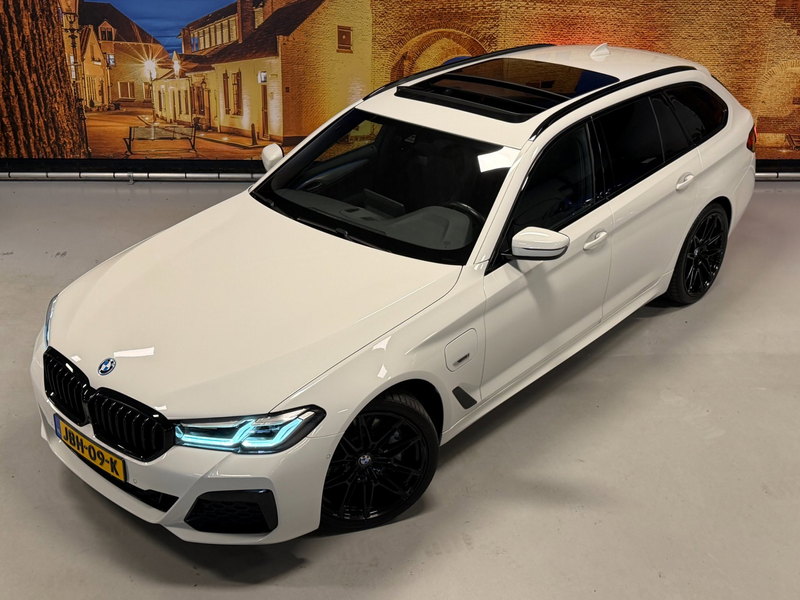 BMW 530 5-serie Touring 530e M-Sport Aut Panoramadak Camer — photo 50