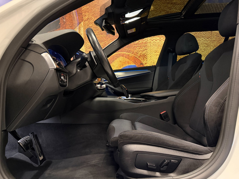 BMW 530 5-serie Touring 530e M-Sport Aut Panoramadak Camer — photo 27