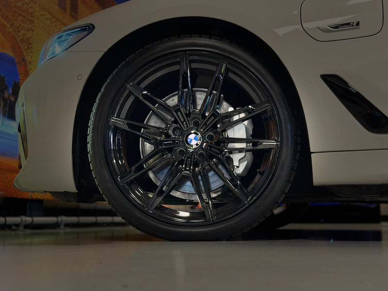 BMW 530 5-serie Touring 530e M-Sport Aut Panoramadak Camer — photo 11