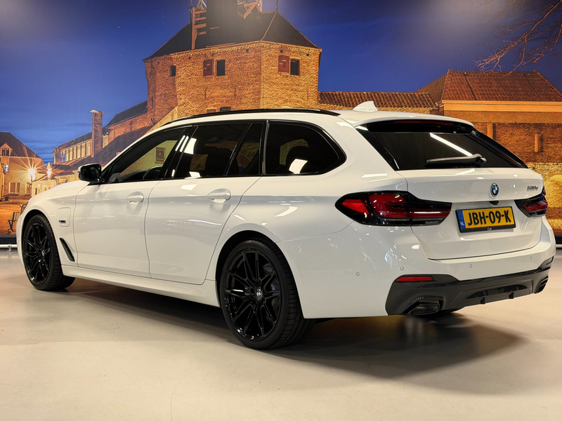 BMW 530 5-serie Touring 530e M-Sport Aut Panoramadak Camer — photo 25