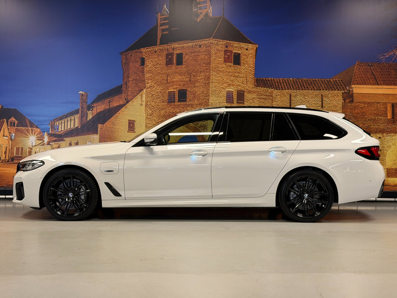 BMW 530 5-serie Touring 530e M-Sport Aut Panoramadak Camer — photo 10