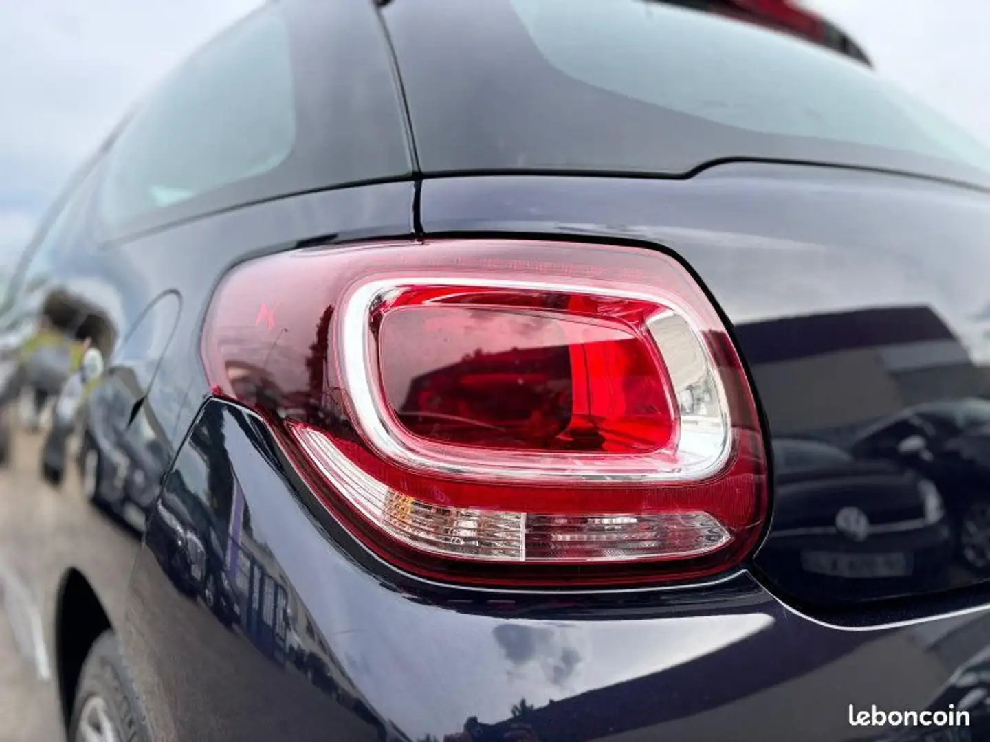 DS Automobiles DS 3 BLUEHDI 100CH SPORT CHIC S&S Kék - 2