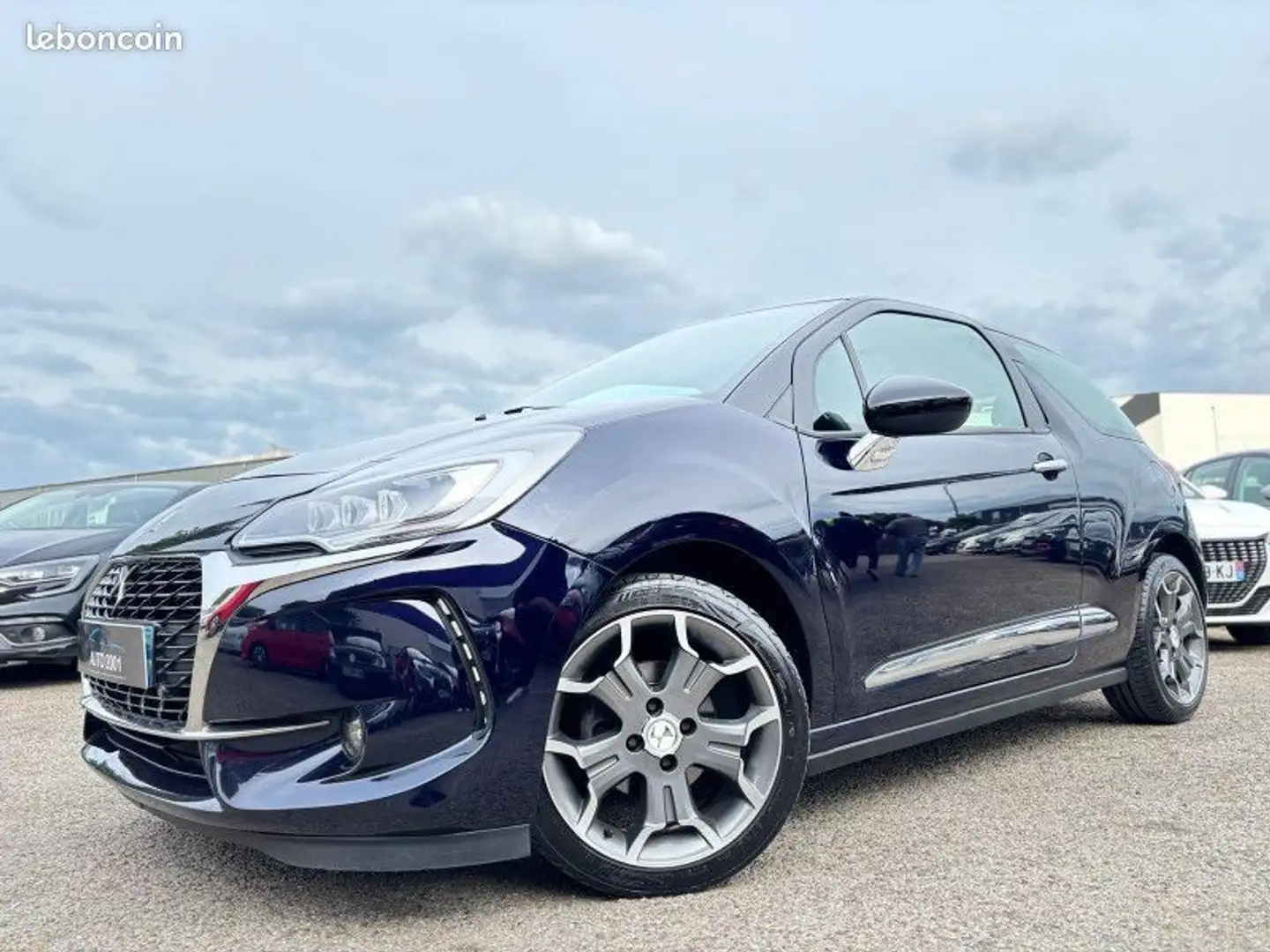 DS Automobiles DS 3 BLUEHDI 100CH SPORT CHIC S&S Kék - 1
