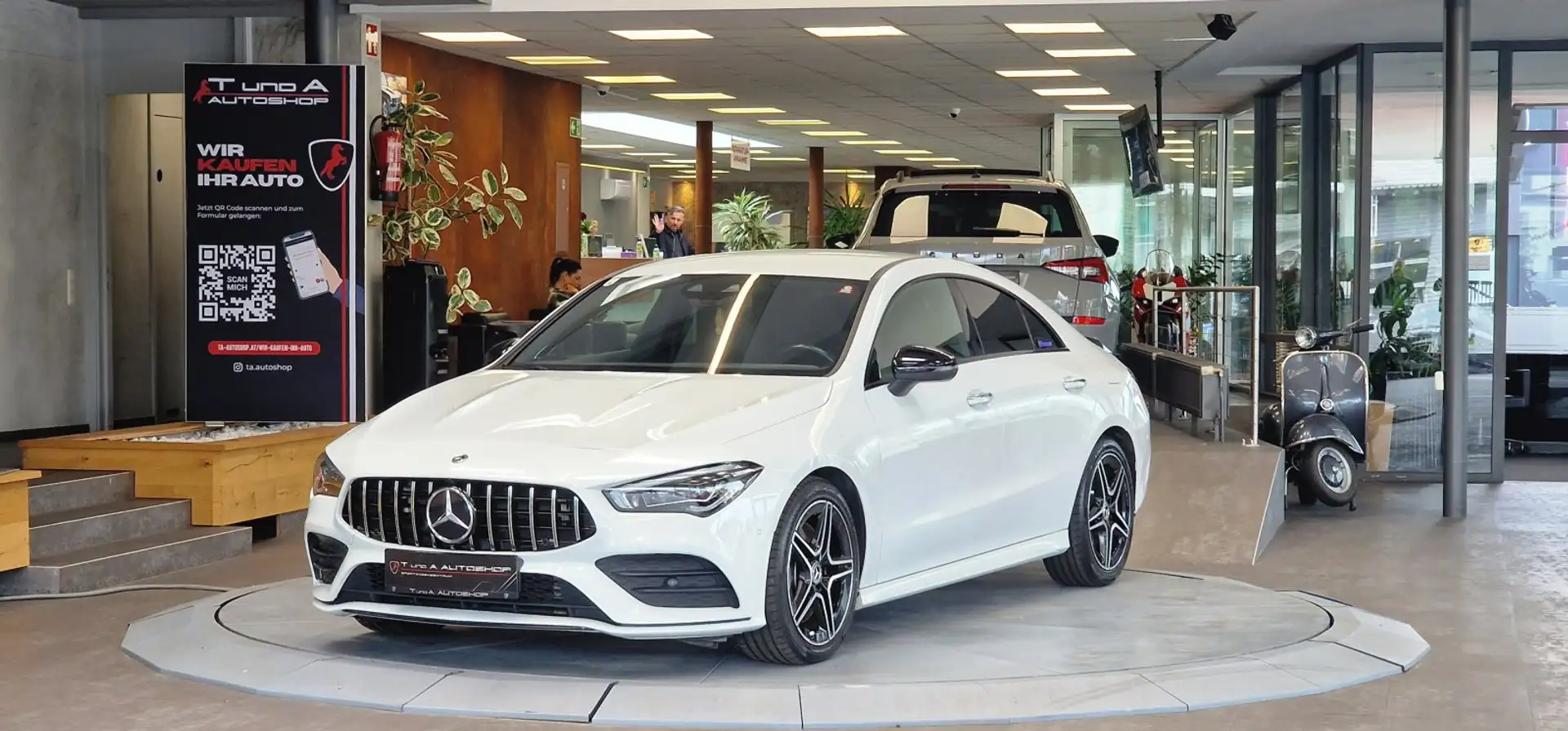 Mercedes-Benz CLA 250 AMG-Paket Aut. *Burmester*Kamera*Ambiente*Navi* Weiß - 1