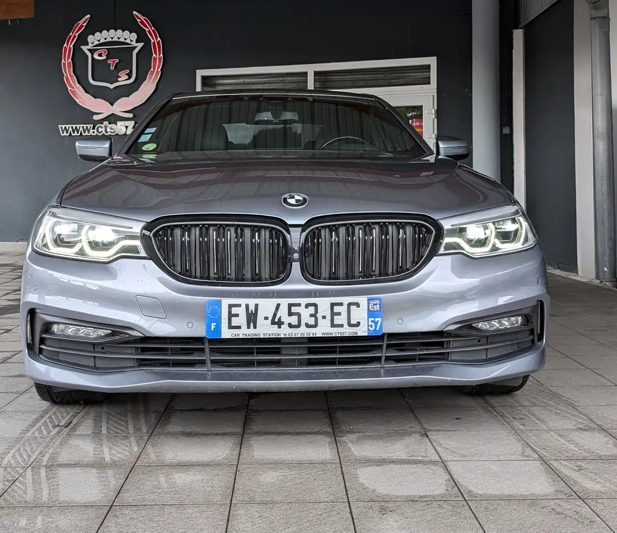 BMW 520 (G30) 520D 190CH LUXURY / BVA8 / 520DA Gris - 2