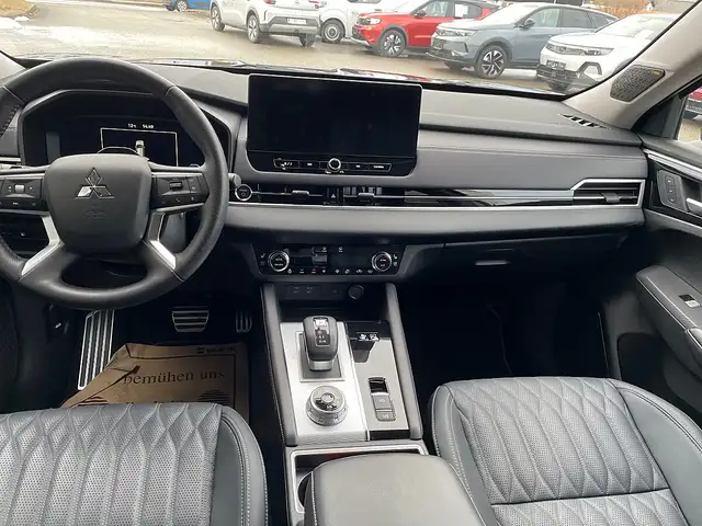 Mitsubishi Outlander 2,4 PHEV S-AWC Diamond Ansicht 17