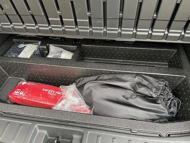 Mitsubishi Outlander 2,4 PHEV S-AWC Diamond Ansicht 10