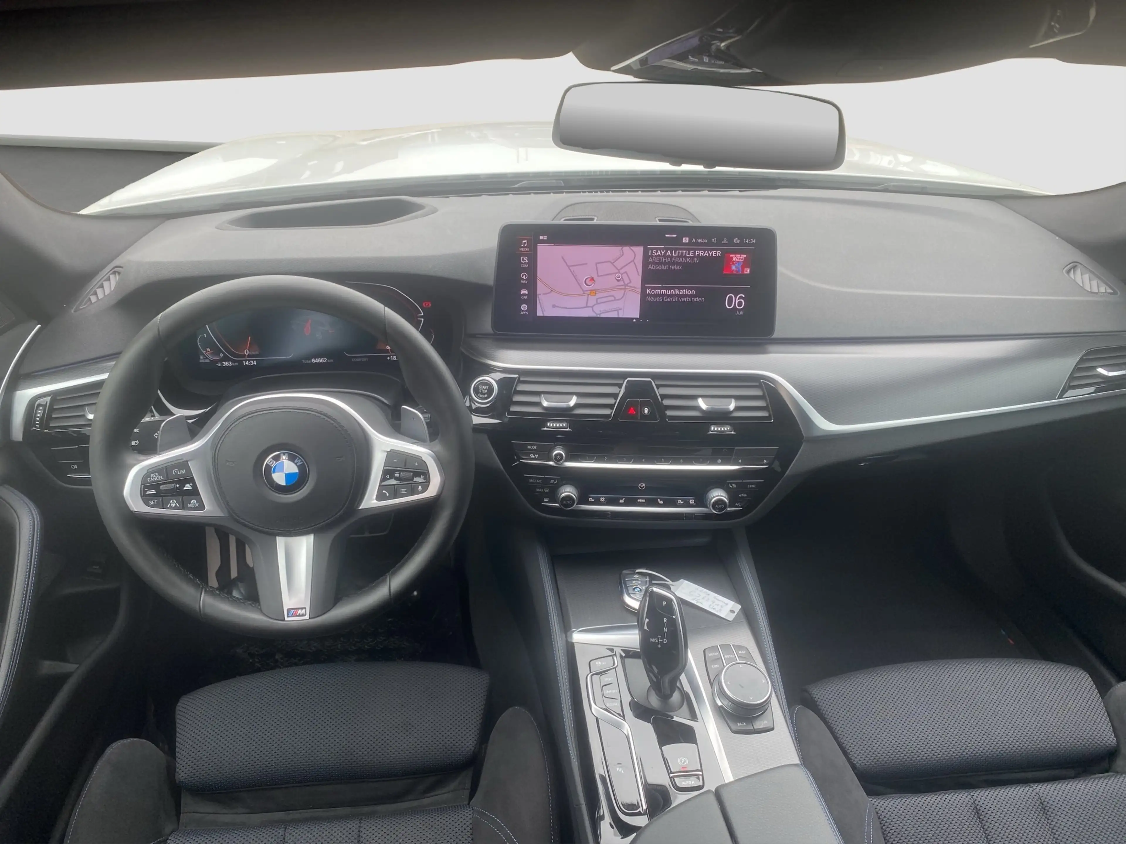 BMW 520 d xDrive Touring ///M-Sport ACC Laser SpurAss HUD — photo 12