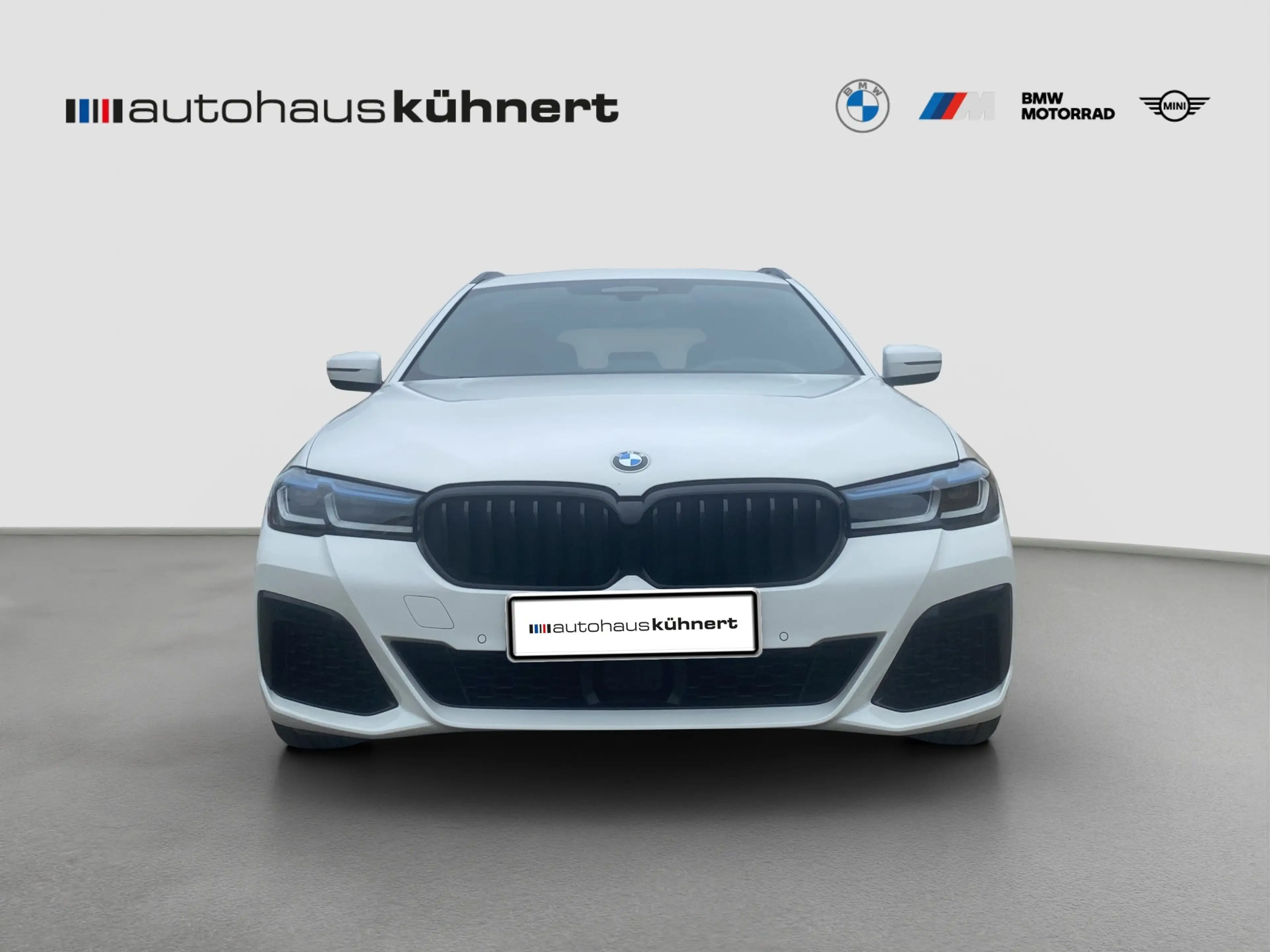 BMW 520 d xDrive Touring ///M-Sport ACC Laser SpurAss HUD — photo 3
