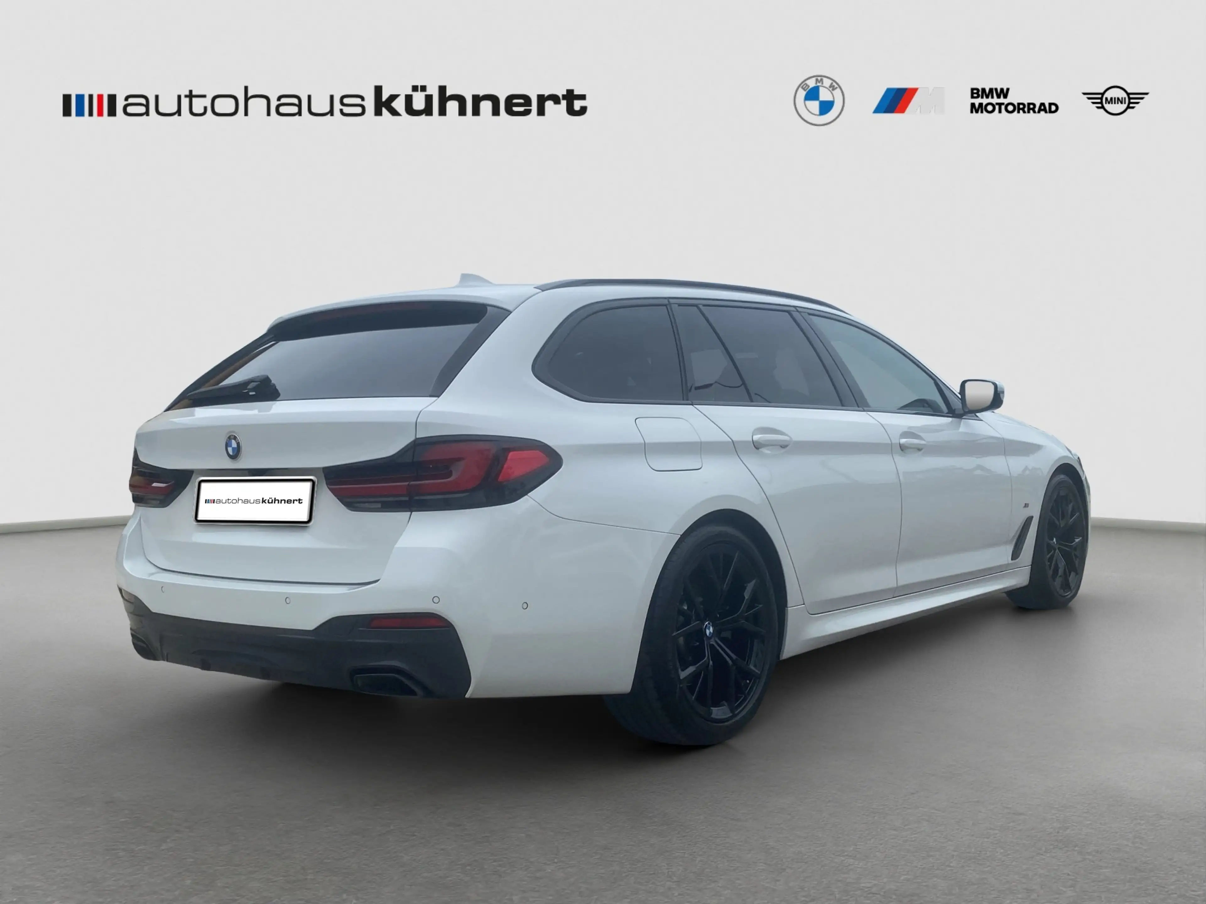 BMW 520 d xDrive Touring ///M-Sport ACC Laser SpurAss HUD — photo 7
