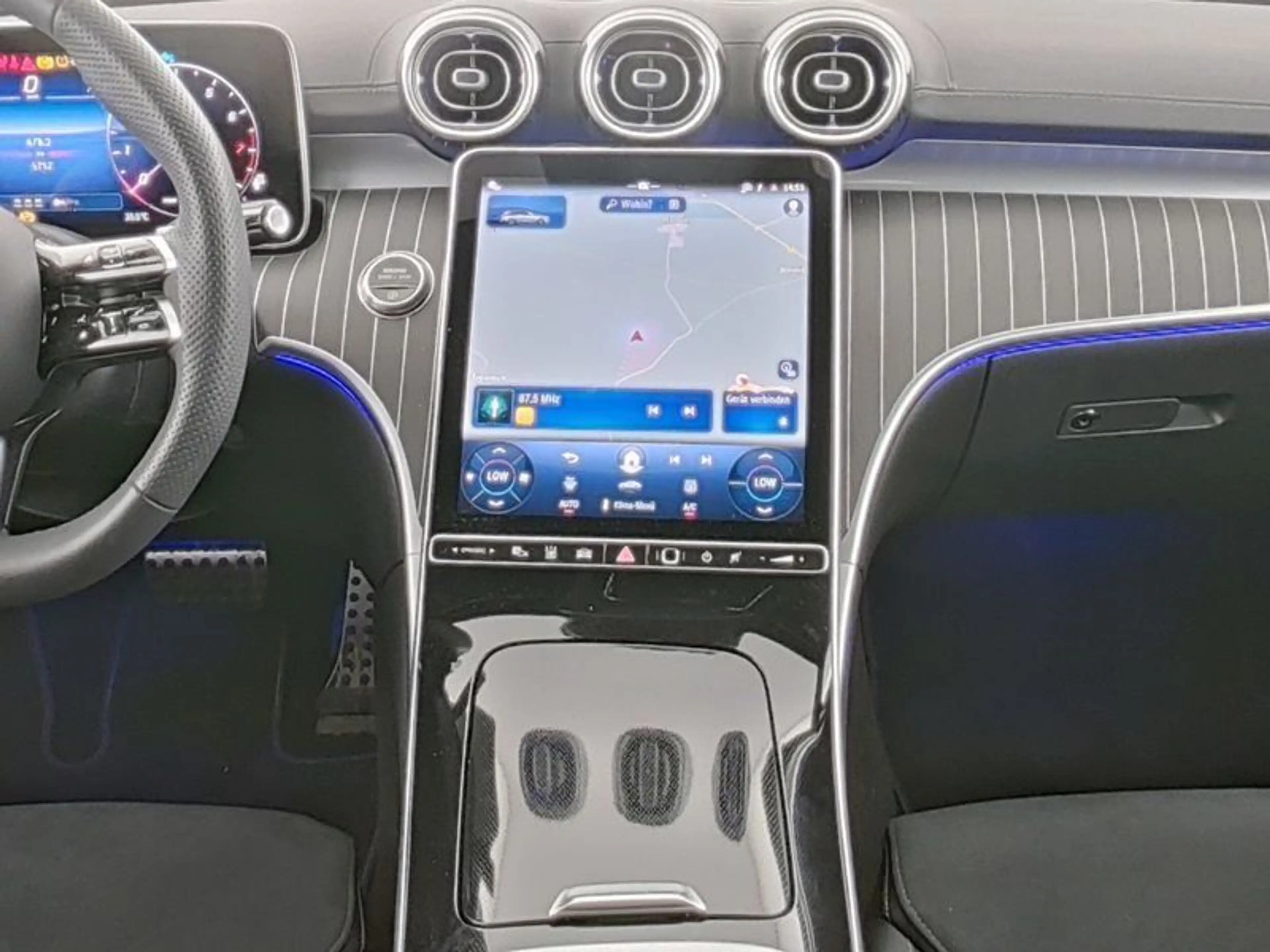 Mercedes-Benz C 180 T AMG+DISTR+AHK+MEMO+KEY+LED+360°+AMBIENTE — photo 5