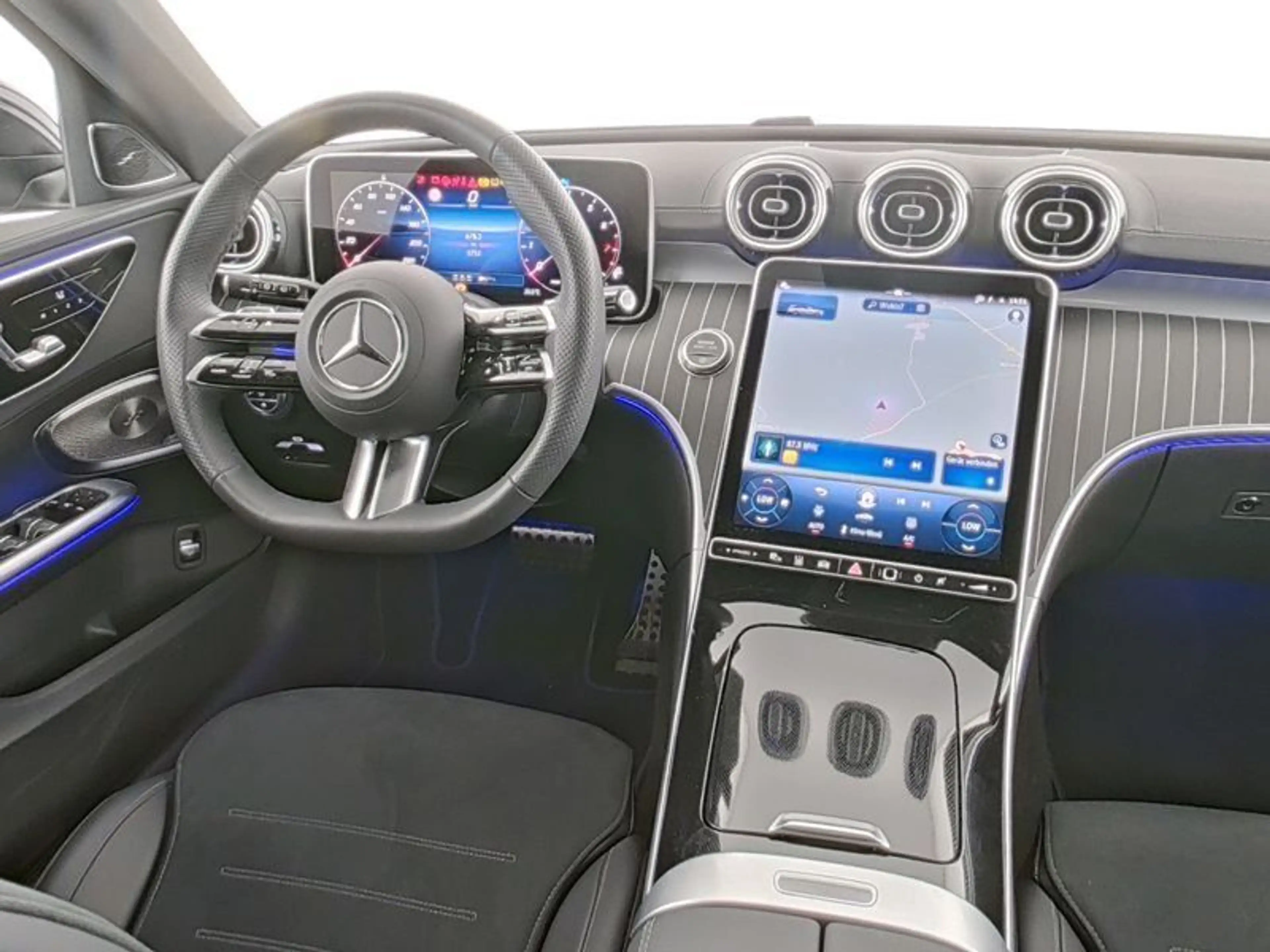 Mercedes-Benz C 180 T AMG+DISTR+AHK+MEMO+KEY+LED+360°+AMBIENTE — photo 6