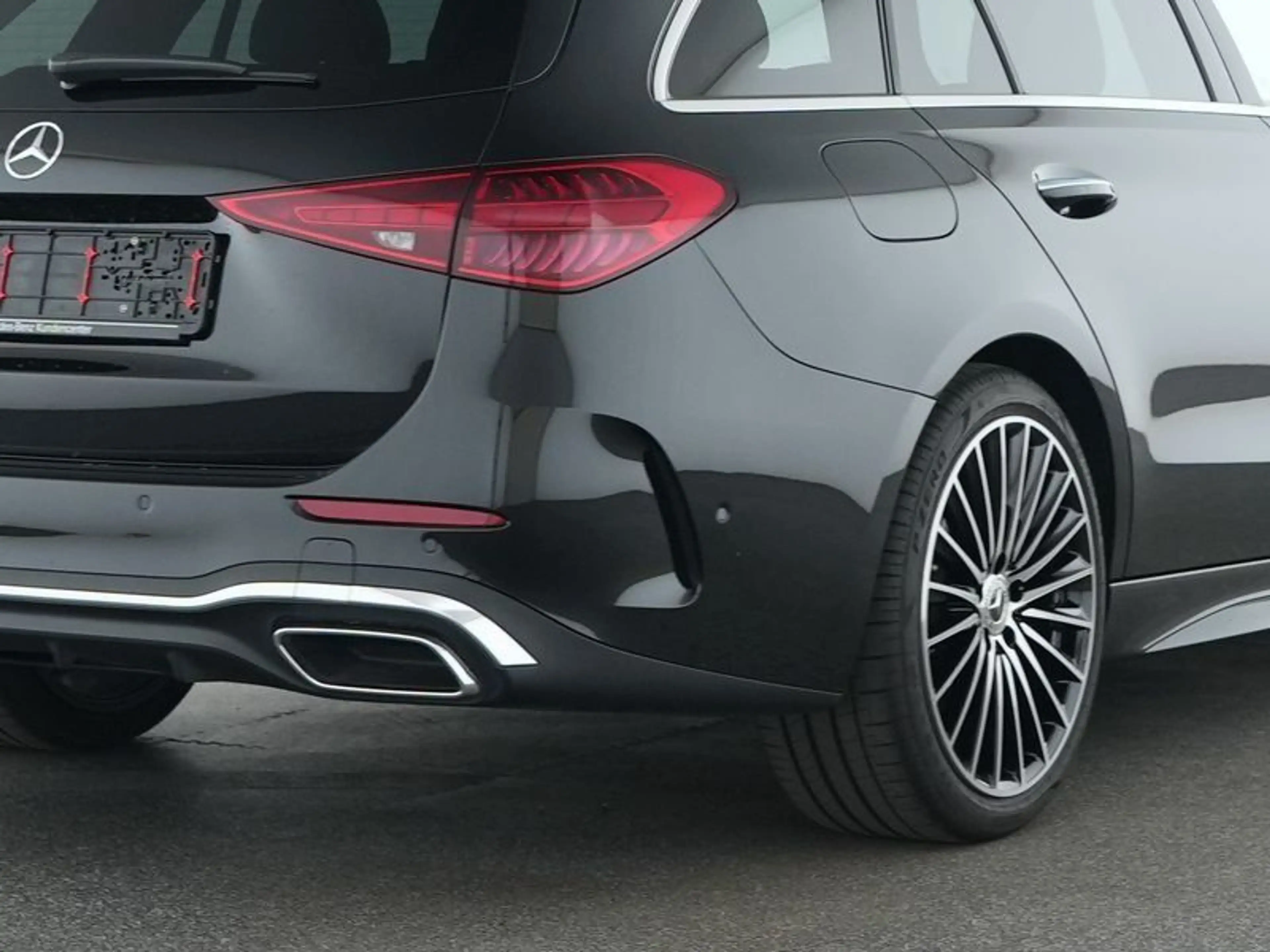 Mercedes-Benz C 180 T AMG+DISTR+AHK+MEMO+KEY+LED+360°+AMBIENTE — photo 4