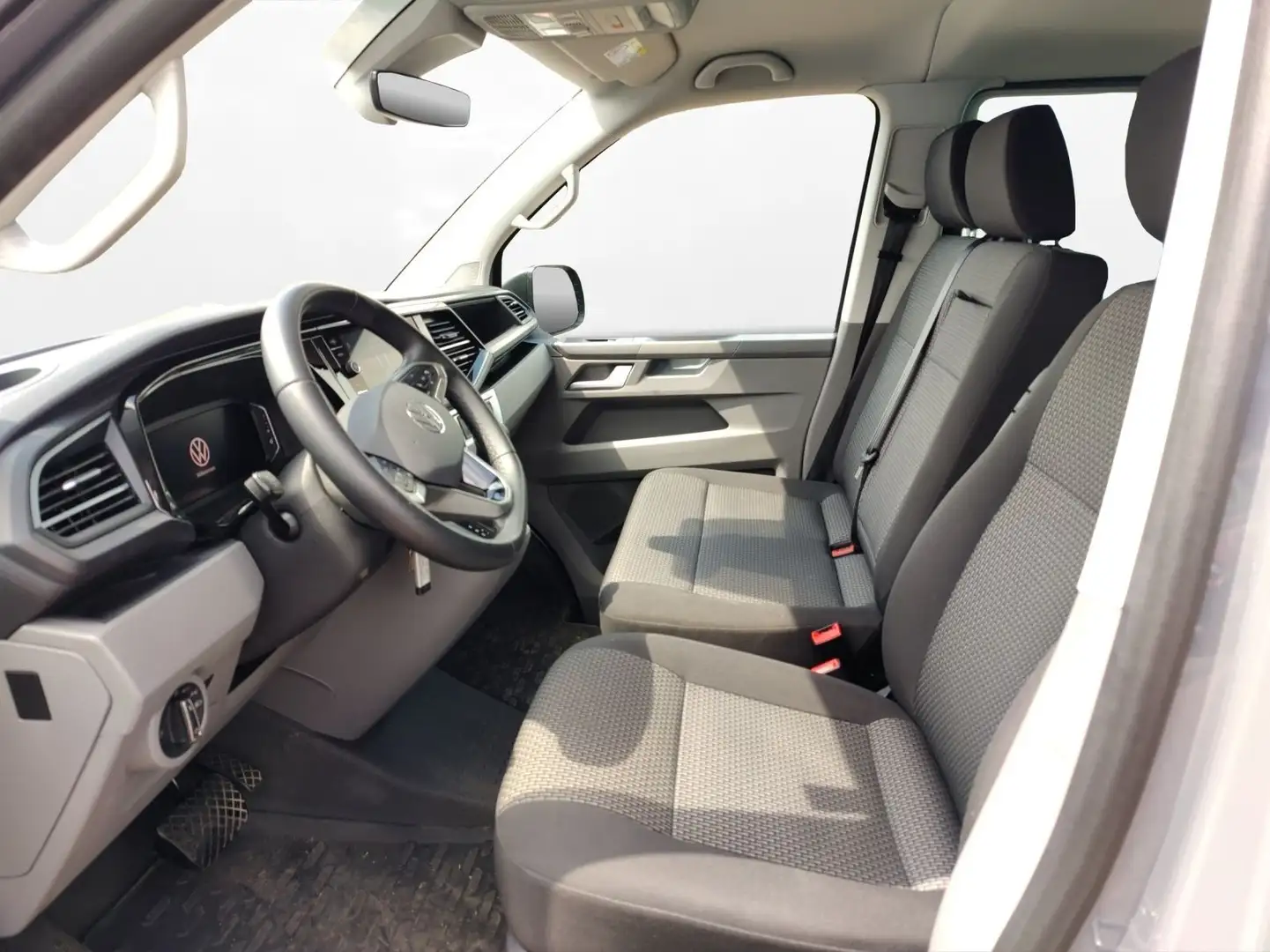 Volkswagen T6.1 Caravelle Trendline Motor: 2,0 l TDI SCR 11 Grau - 2