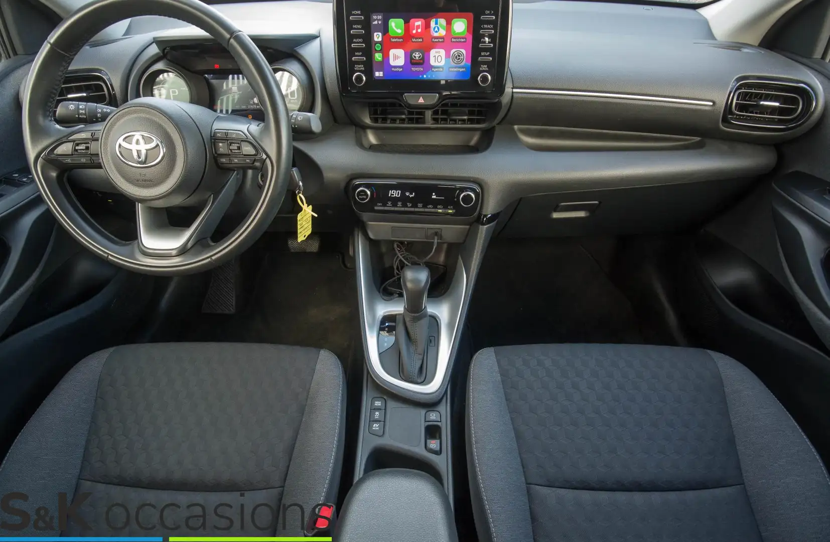Toyota Yaris 1.5 Hybrid Dynamic Apple Car Play ACC Lane Assist Blauw - 2