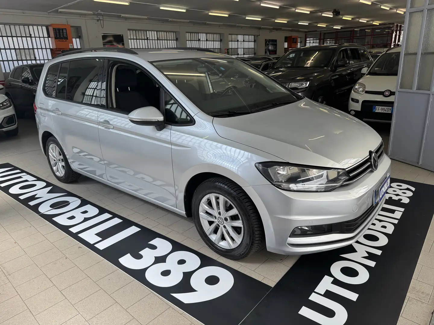 Volkswagen Touran 1.6 tdi Business 115cv dsg - 1