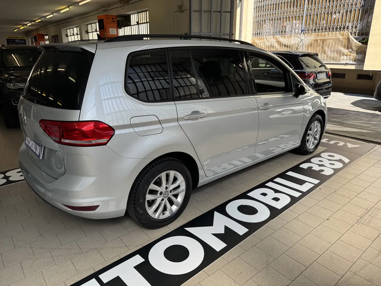 Volkswagen Touran 1.6 tdi Business 115cv dsg - 2
