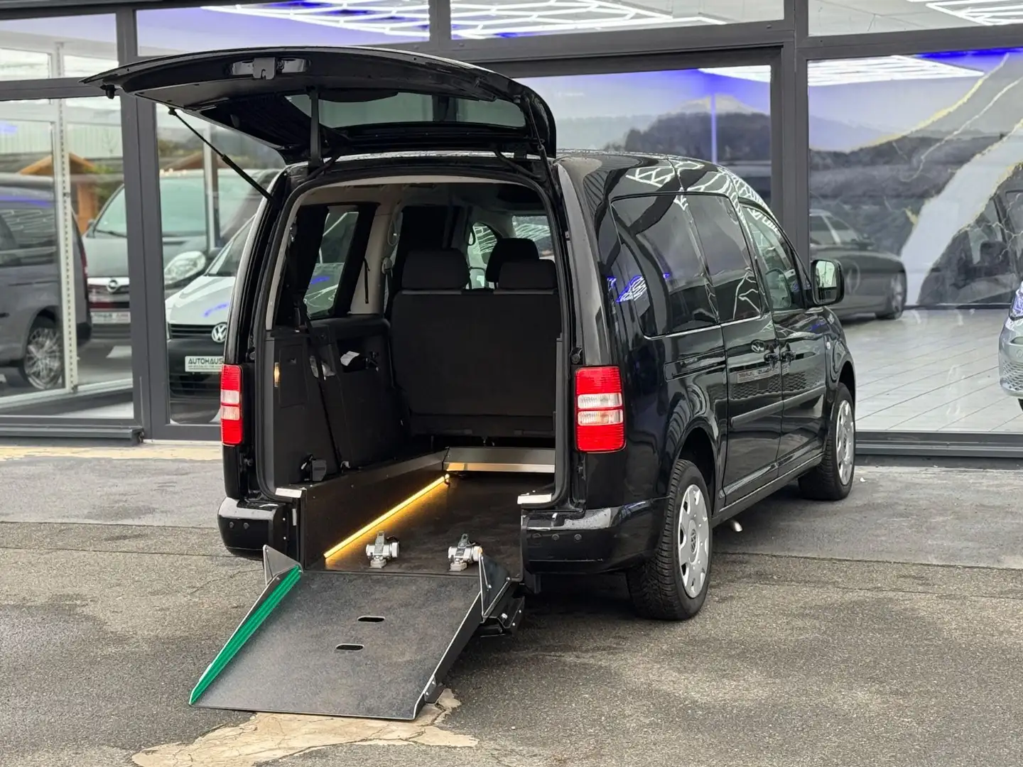 Volkswagen Caddy 1,6-Maxi-Behindertengerecht-Rampe Noir - 2
