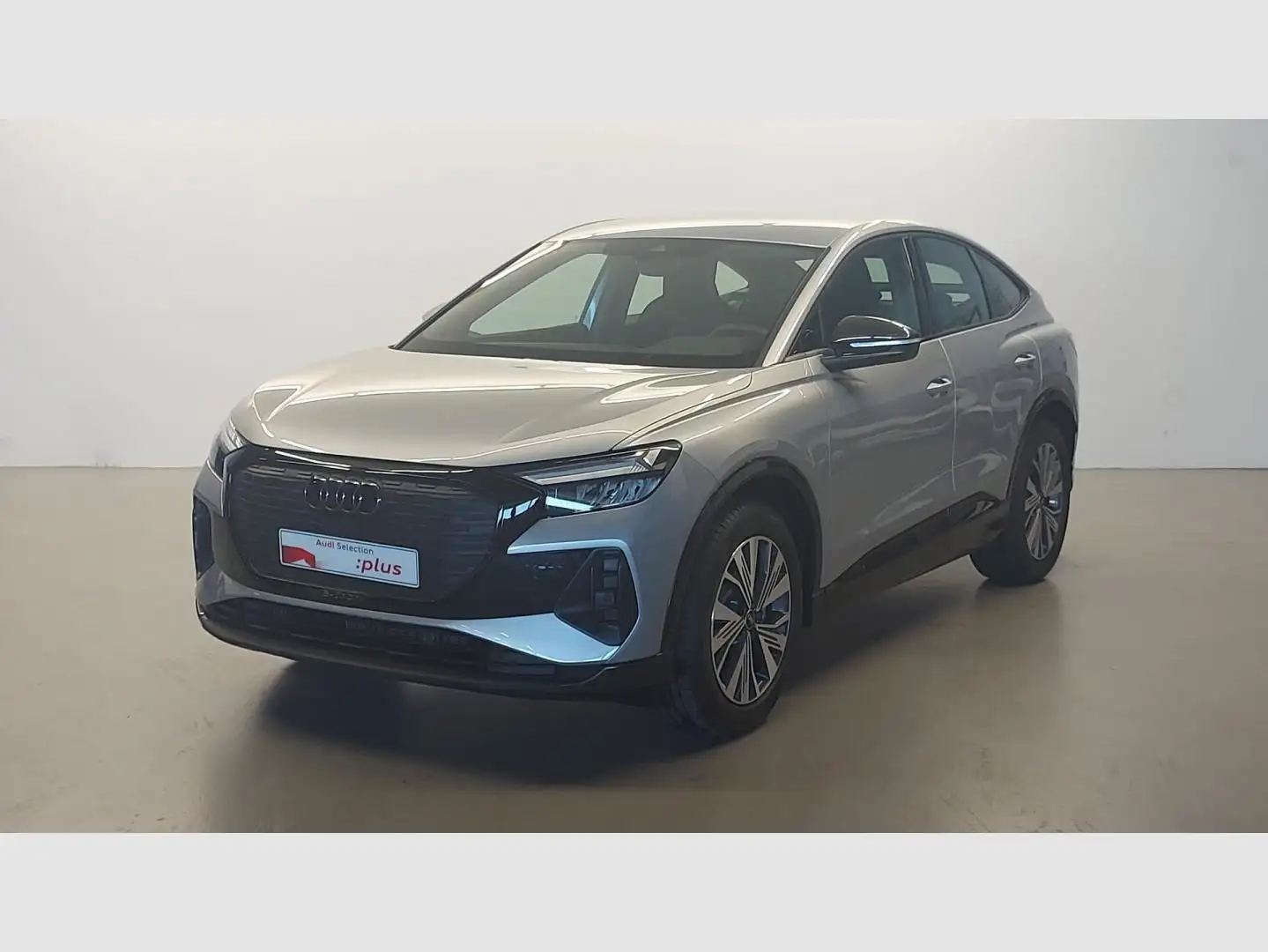 Audi Q4 e-tron 40 Advanced 82KWh Plateado - 1