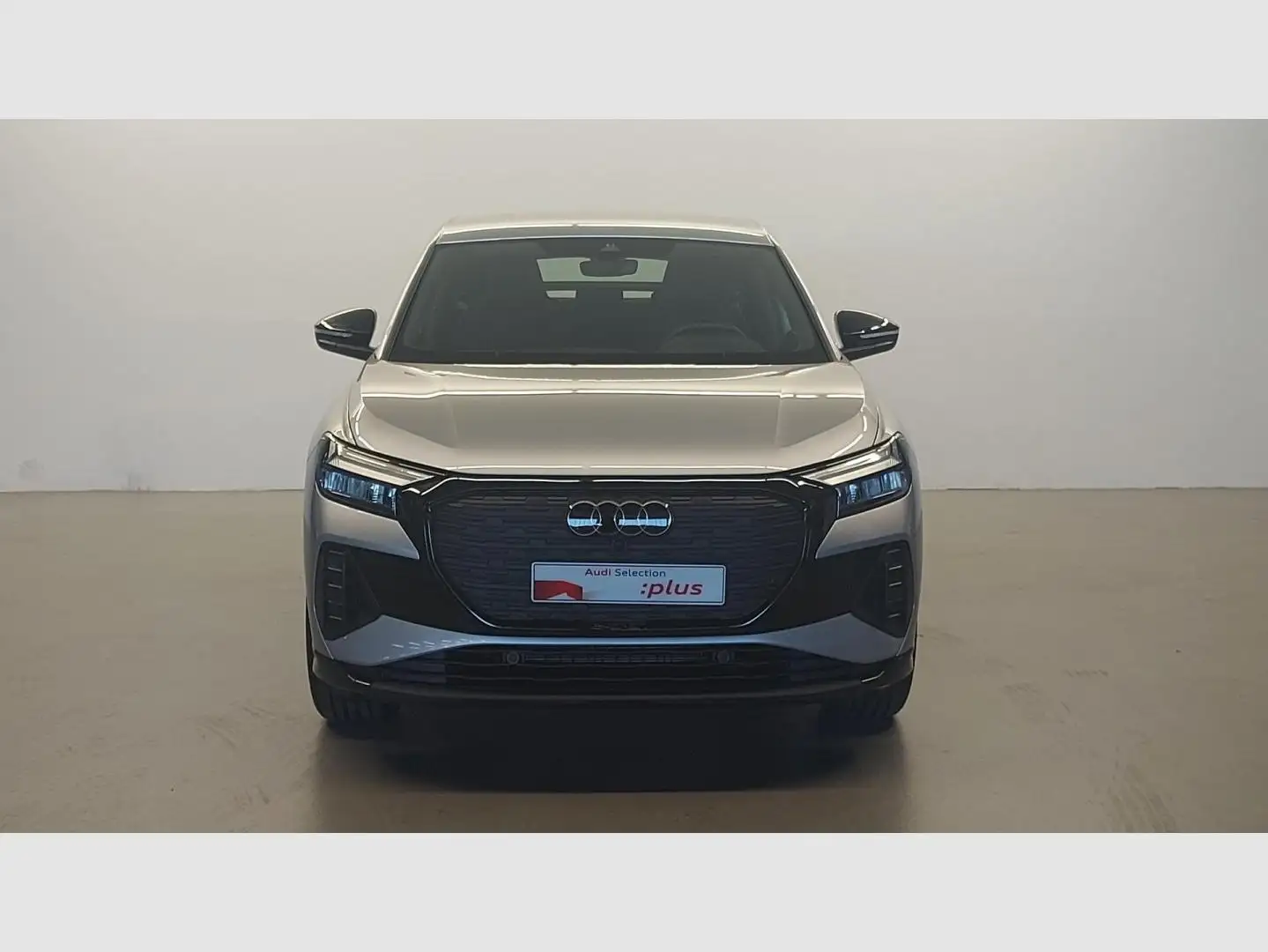 Audi Q4 e-tron 40 Advanced 82KWh Plateado - 2