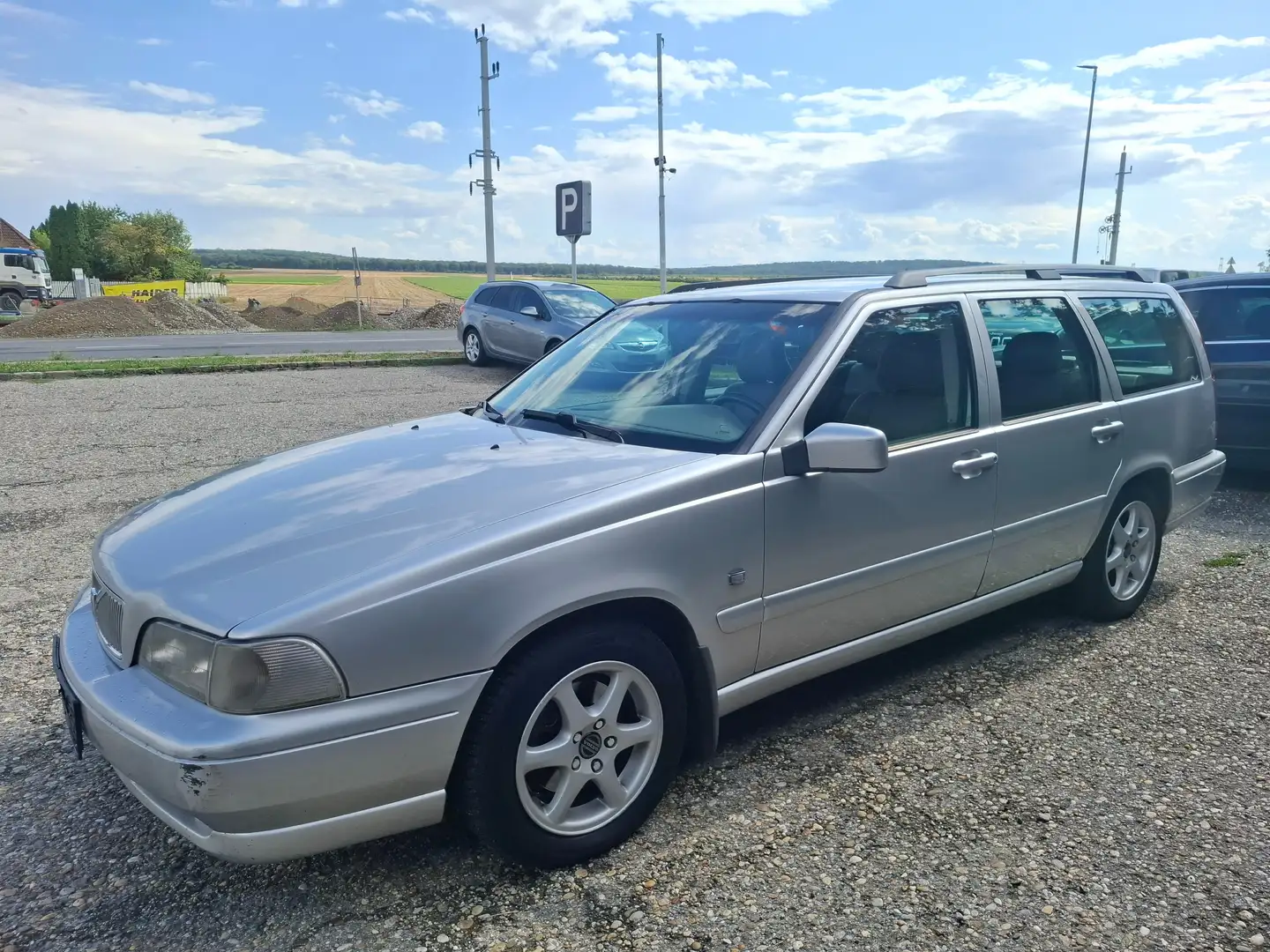 Volvo V70 (I) 2.5 D Automatik + Pickerl bis 9/2026 Silber - 1