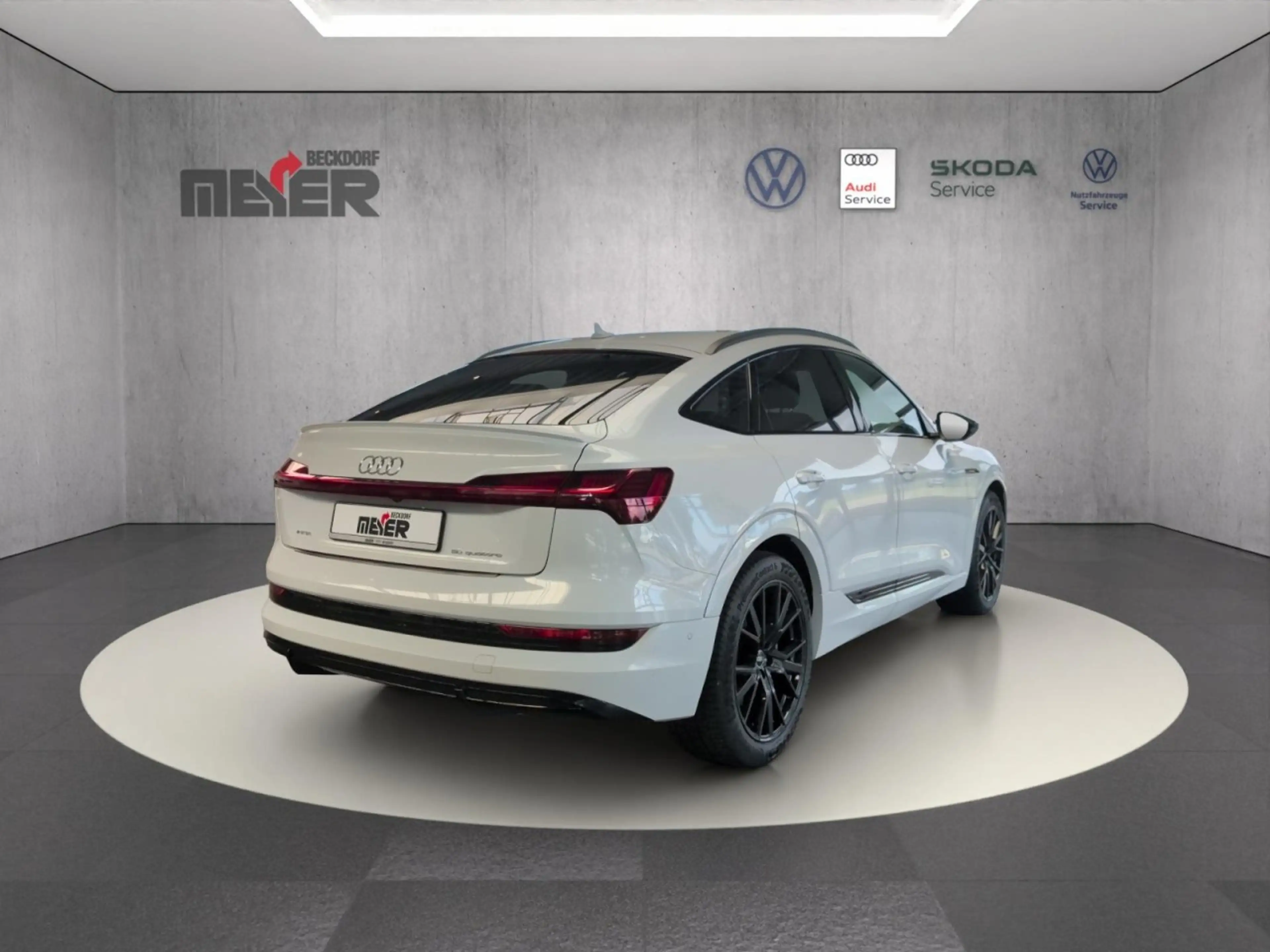 Audi e-tron Sportback S line quattro 230 kW Klima Navi — photo 6