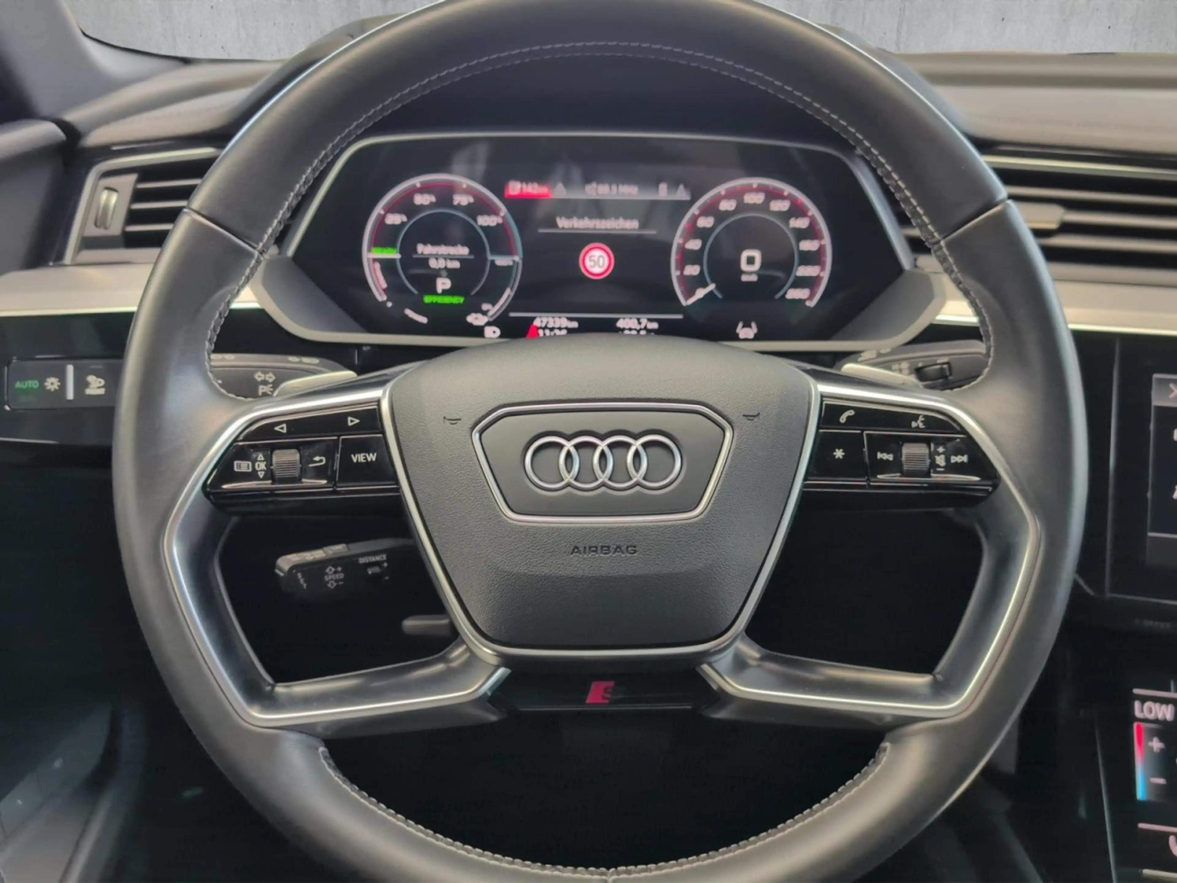 Audi e-tron Sportback S line quattro 230 kW Klima Navi — photo 10