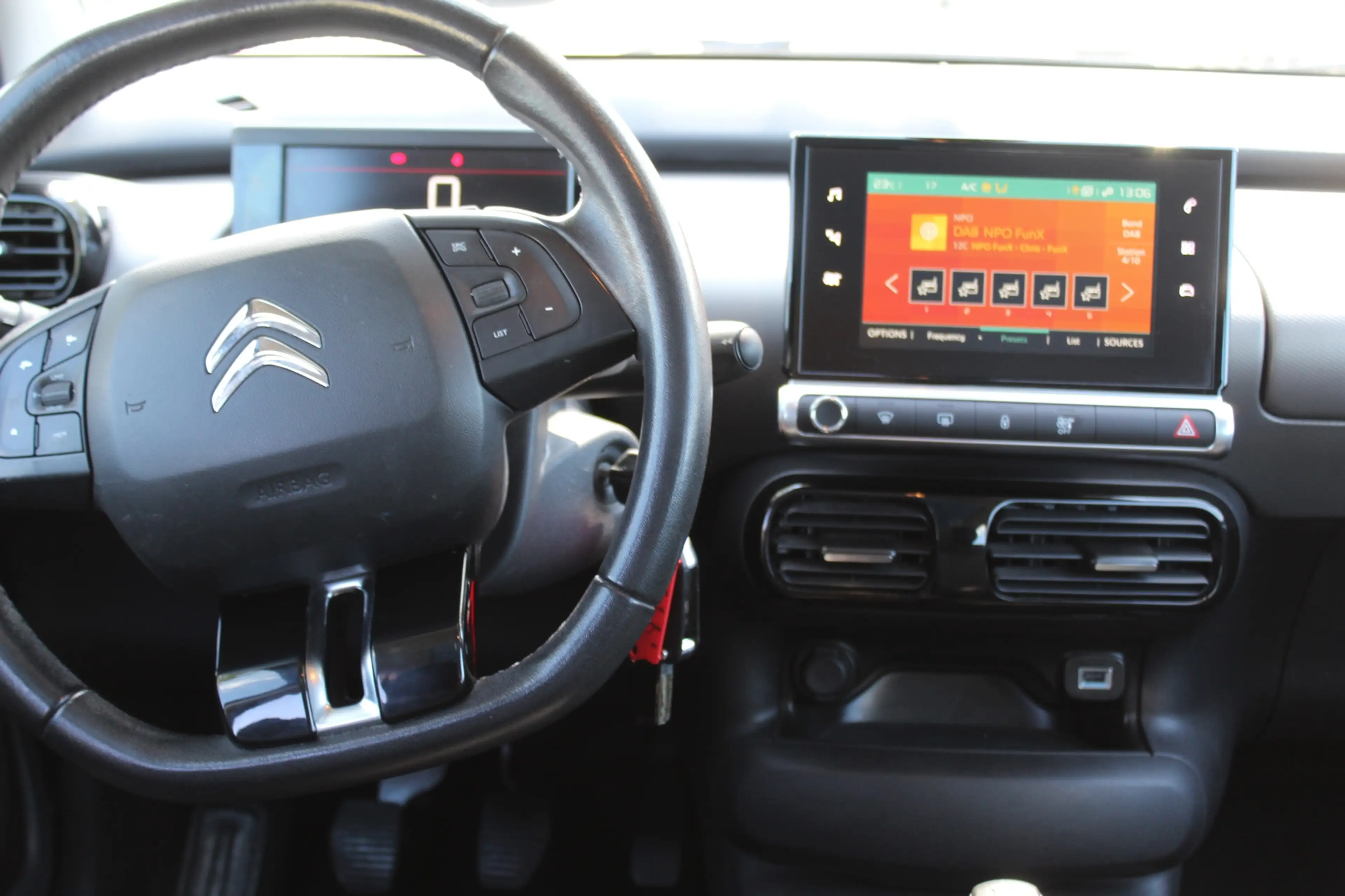 Citroen C4 Cactus 1.2 PureTech Feel 1E EIG PANORAMADAK ANDROID MULTI — photo 15