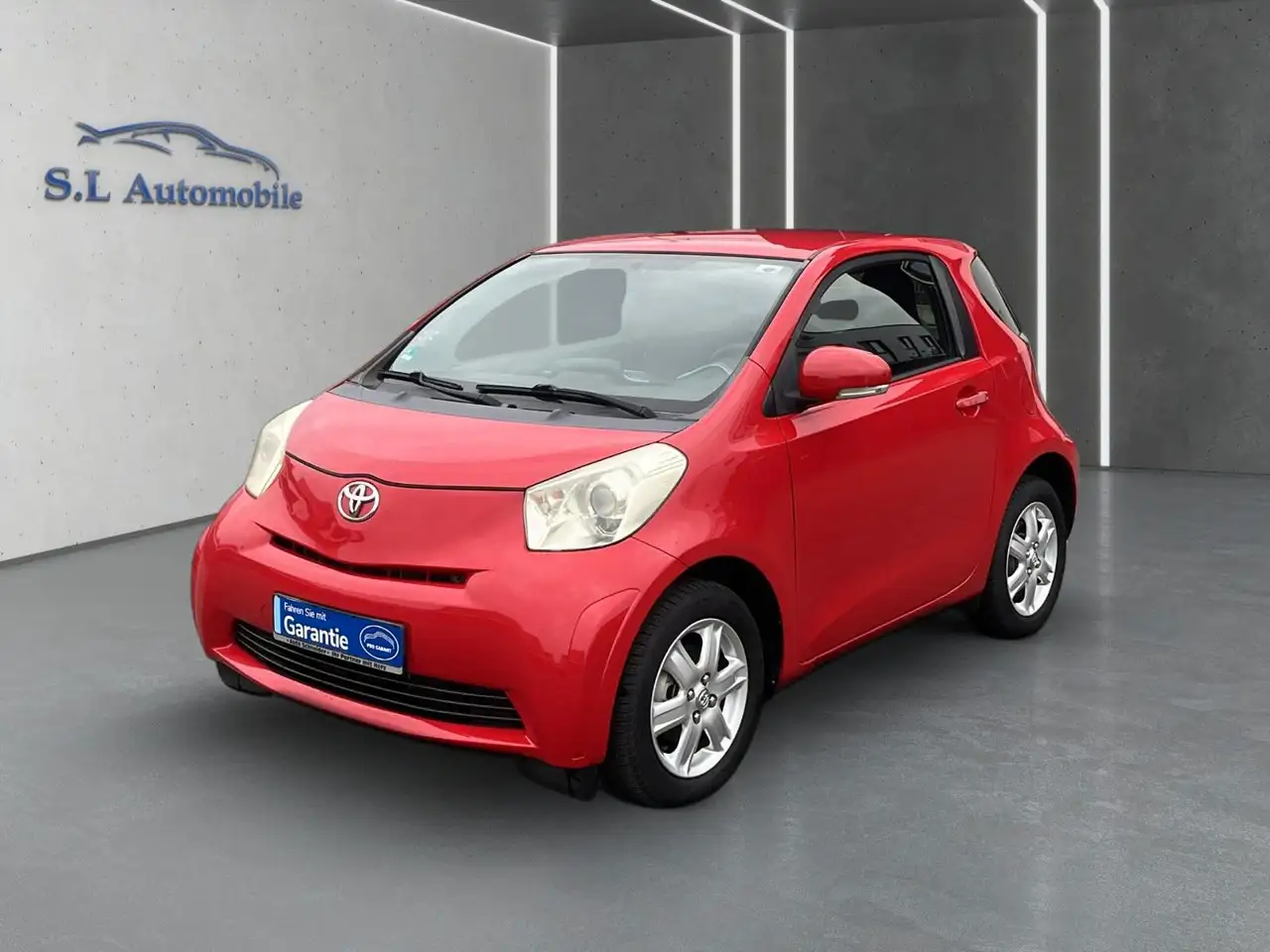 Toyota iQ