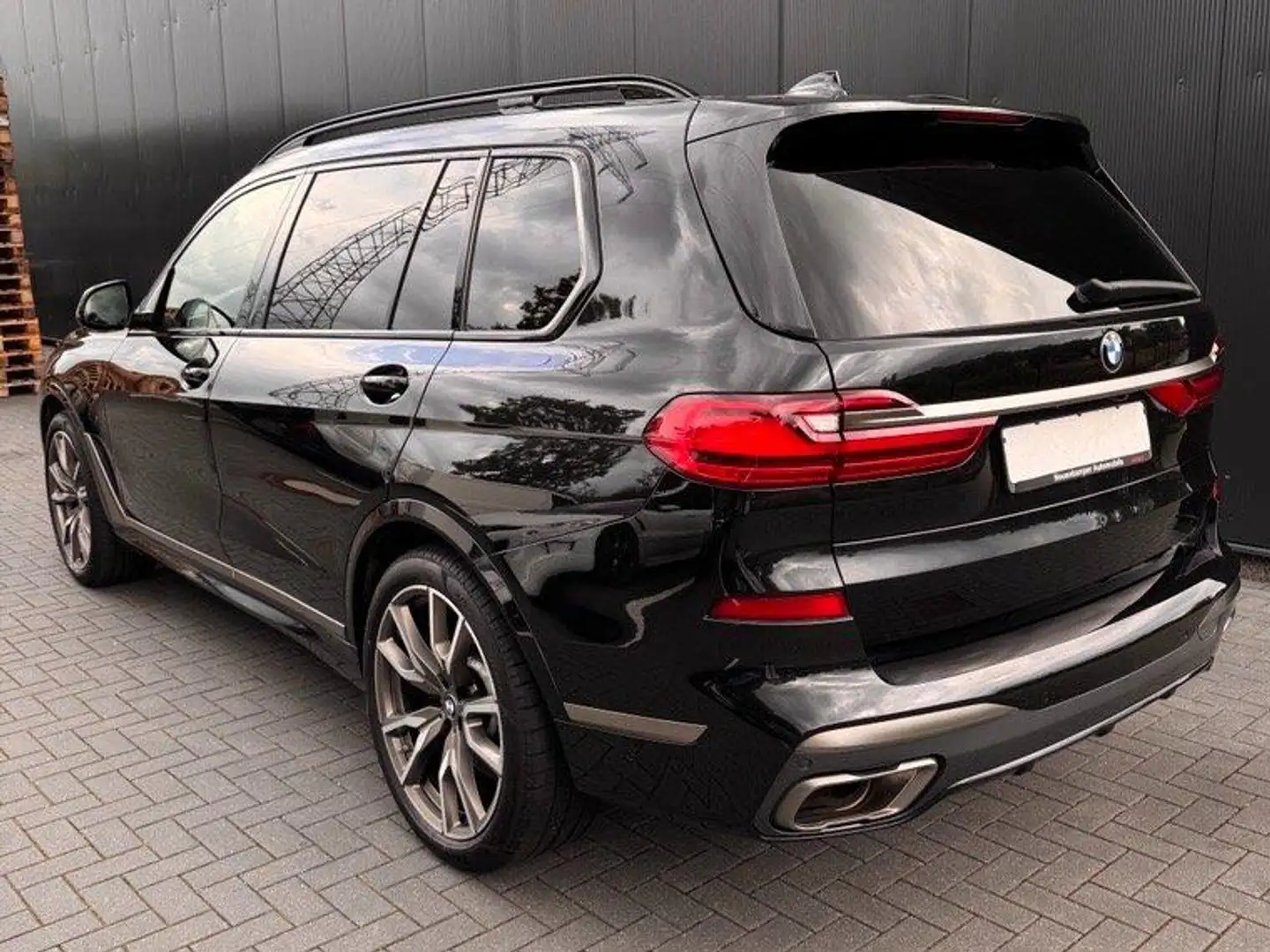 BMW X7 M X7 M50i Schwarz - 1