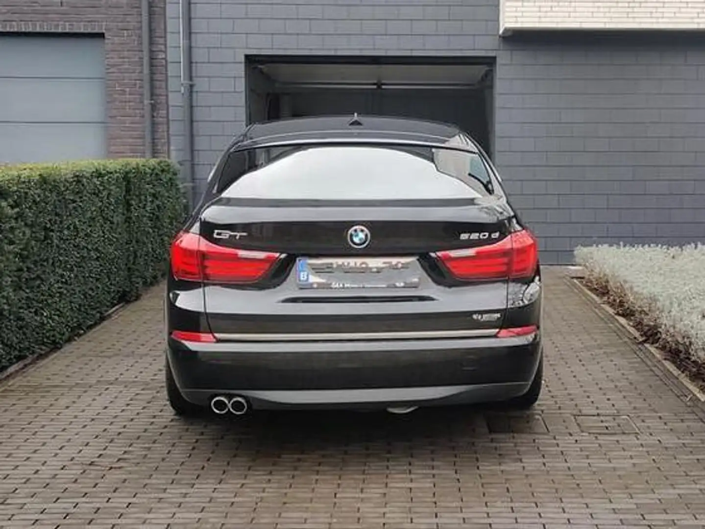 BMW 520 520d Gran Turismo Aut. Luxury Line Siyah - 2