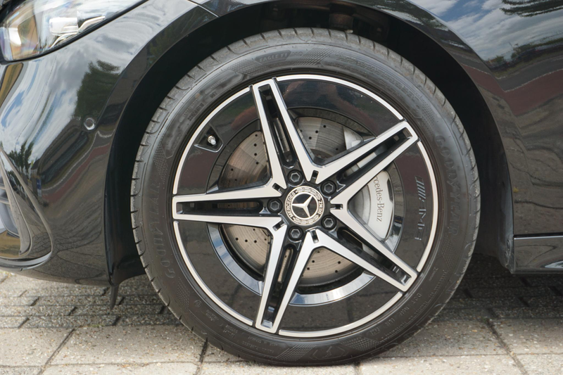 Mercedes-Benz C 300 Estate e AMG Line | PANO — photo 9