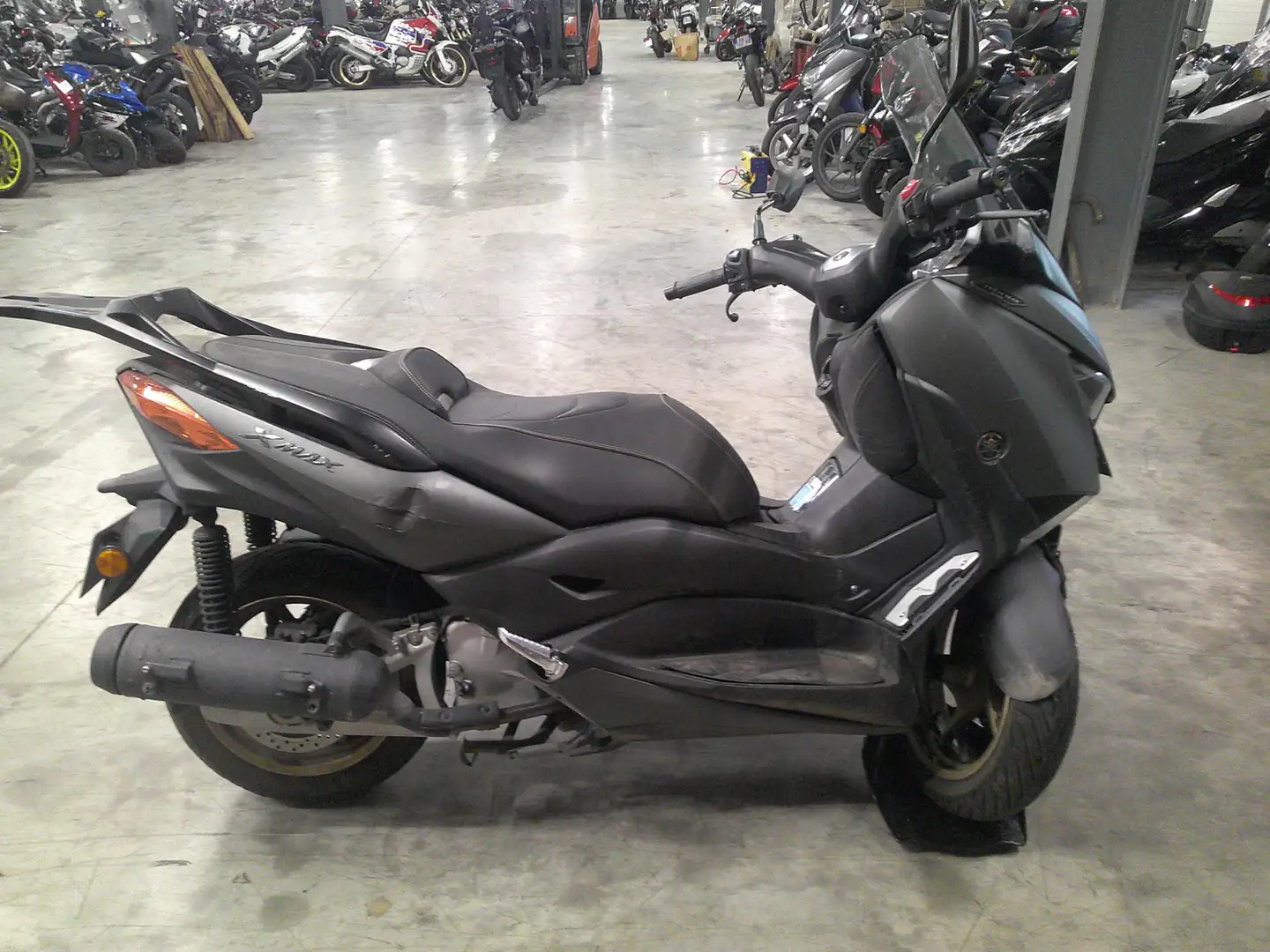 Yamaha X-Max 125 - 1