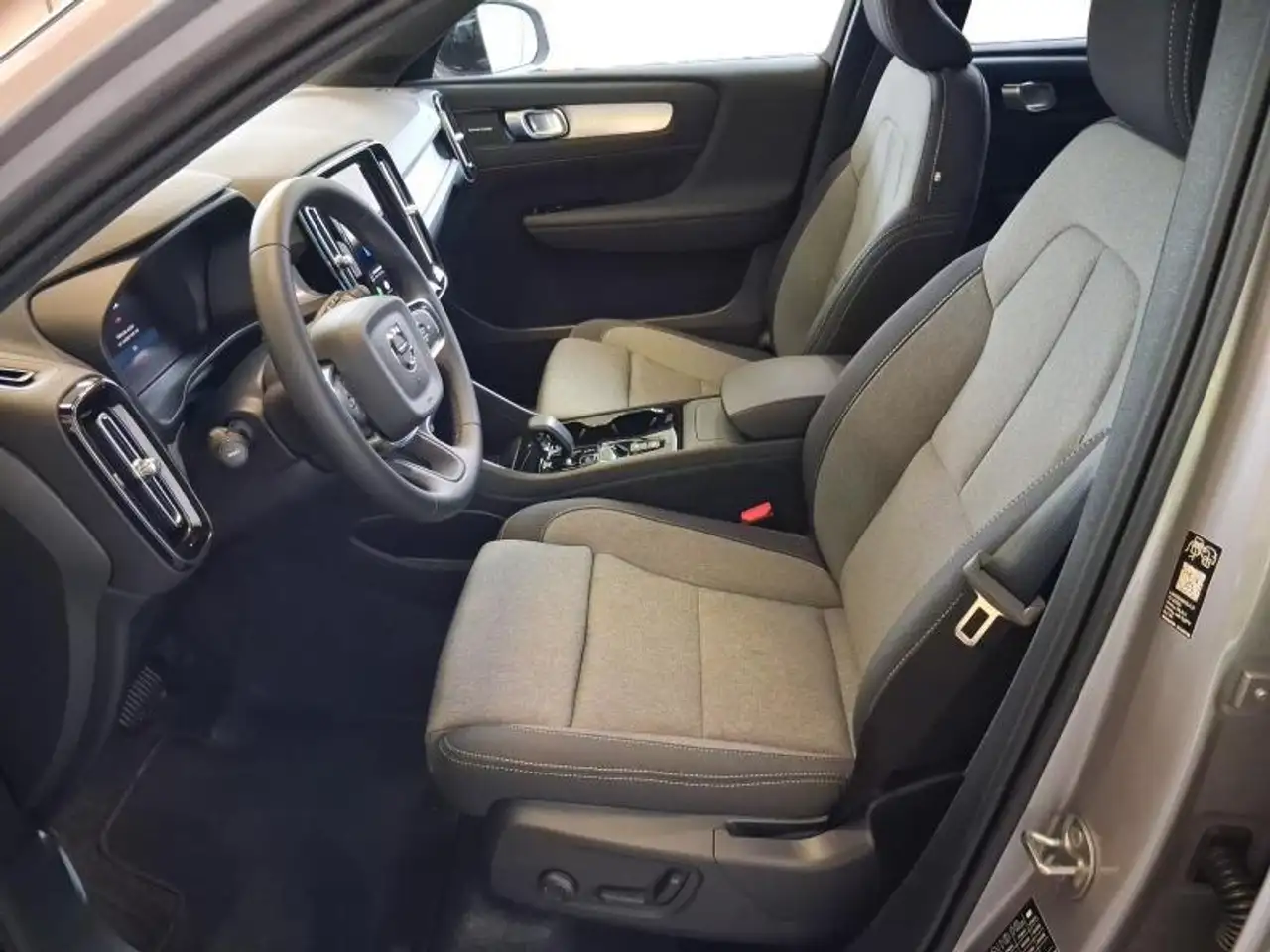 Volvo XC40 2026