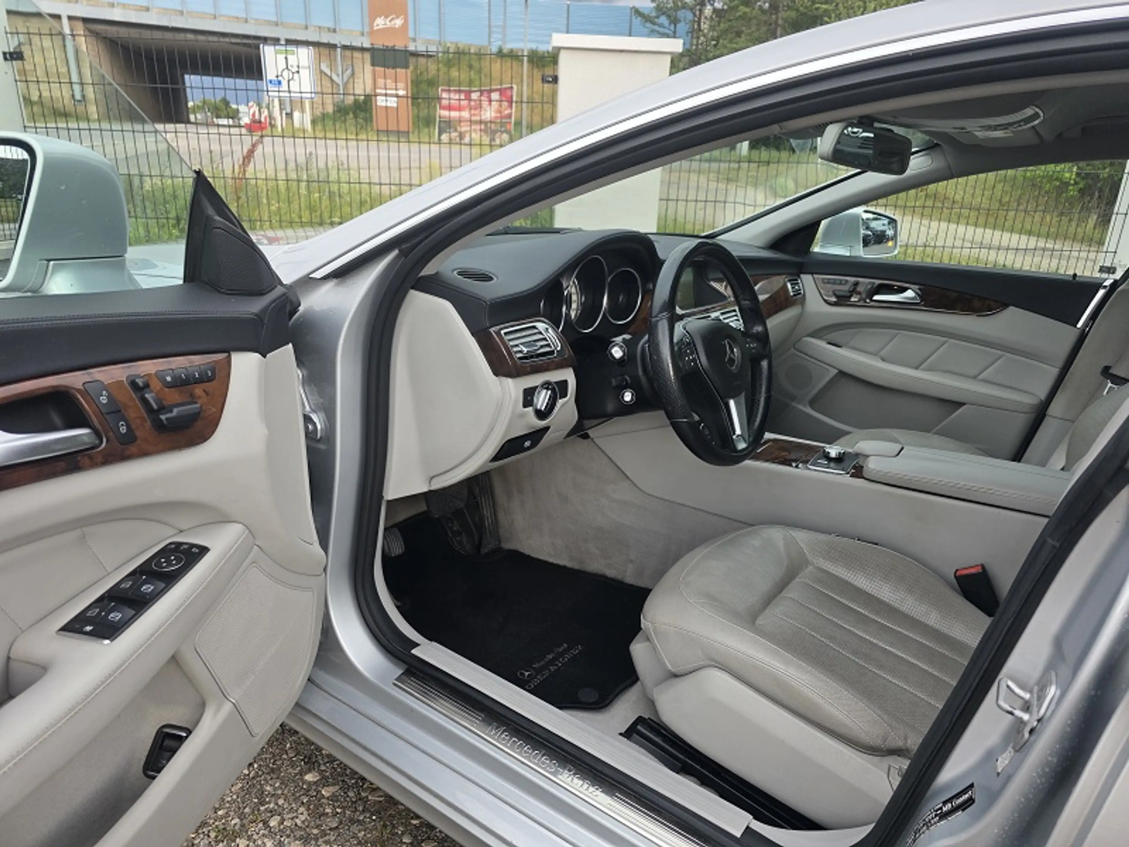 Mercedes-Benz CLS 350 CLS 350 CDI BlueEfficiency 4MATIC Aut. DPF — photo 5