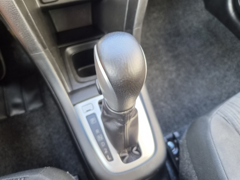Suzuki Swift 1.2 Dynamic — photo 15