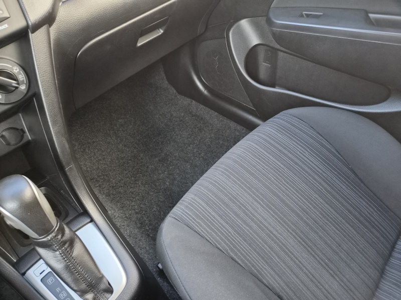 Suzuki Swift 1.2 Dynamic — photo 13