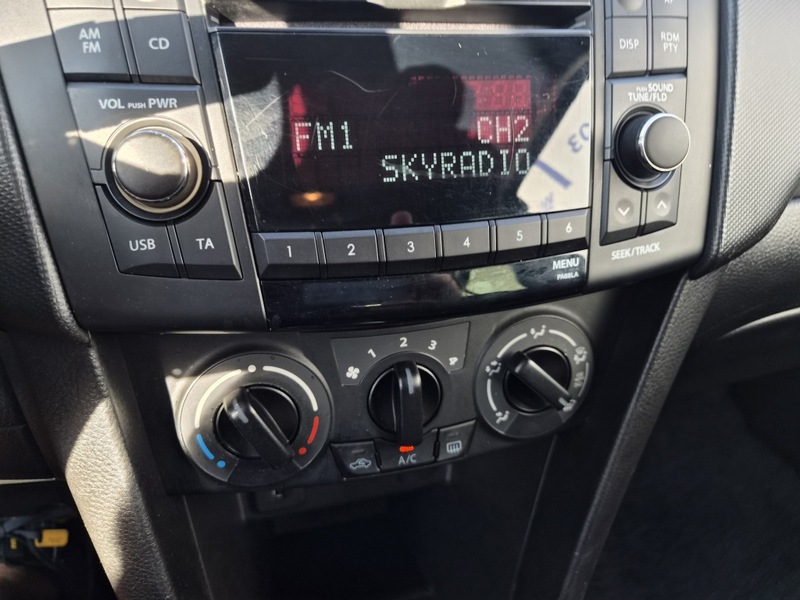 Suzuki Swift 1.2 Dynamic — photo 11