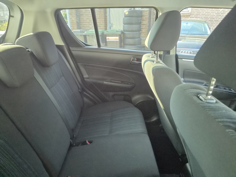 Suzuki Swift 1.2 Dynamic — photo 3