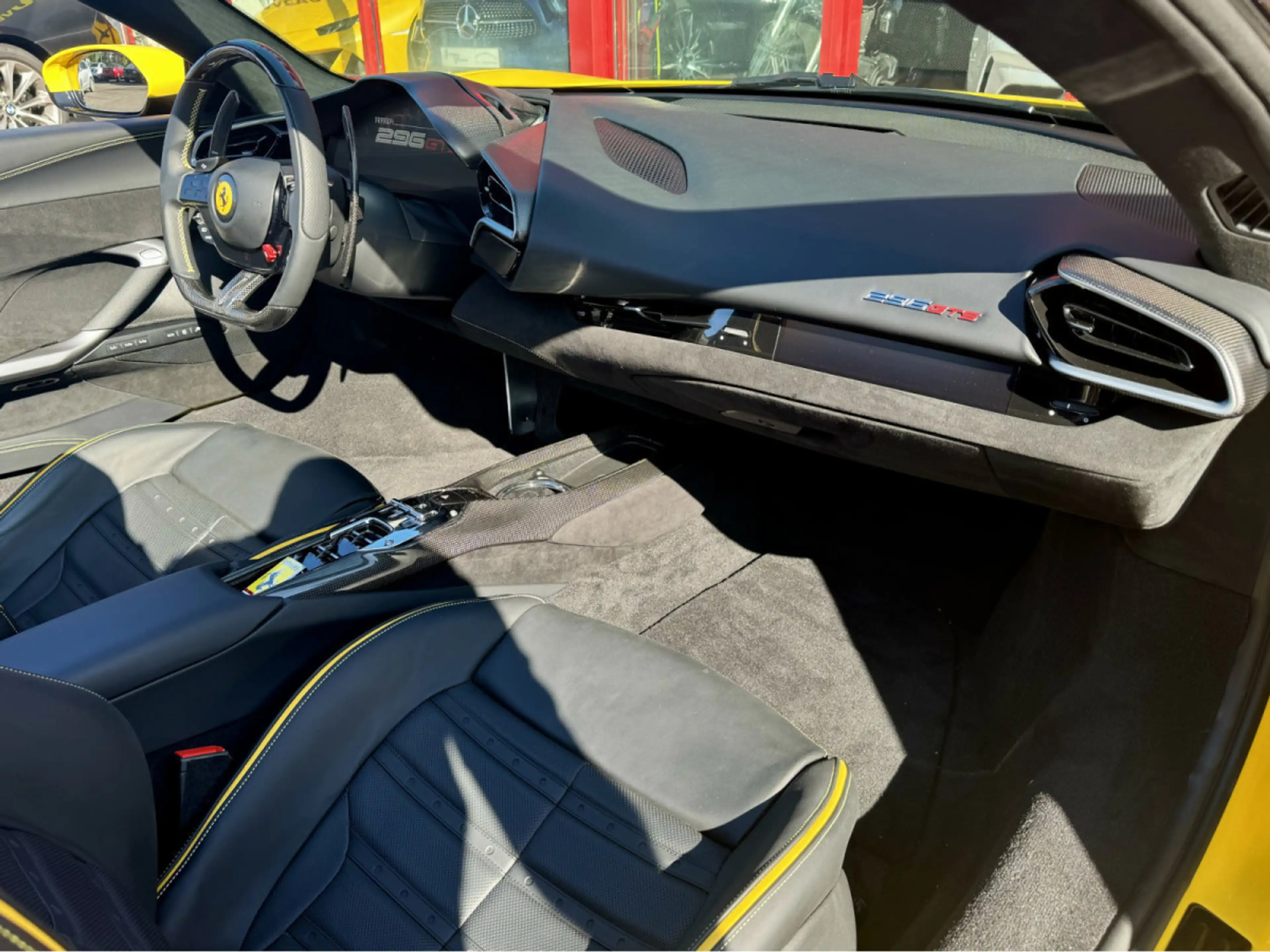 Ferrari 296 GTS Full Full options sièges Confort CARBON LIFT JBL H — photo 9