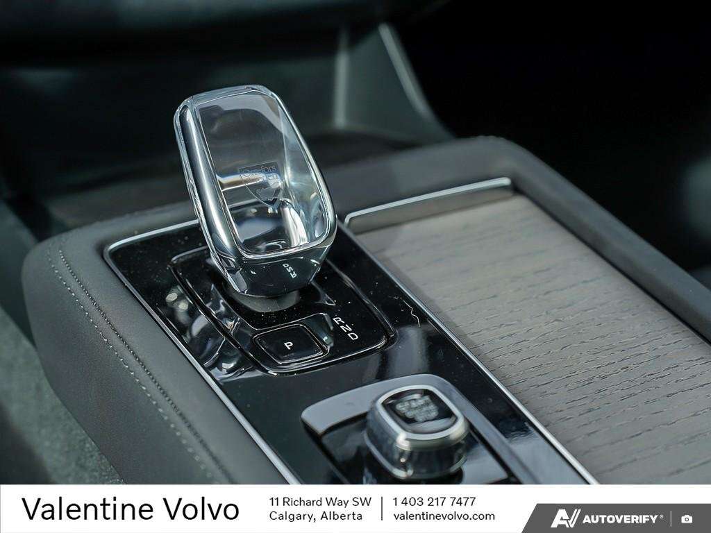 2026 Volvo XC90 Ultra Bright Theme thumb 19