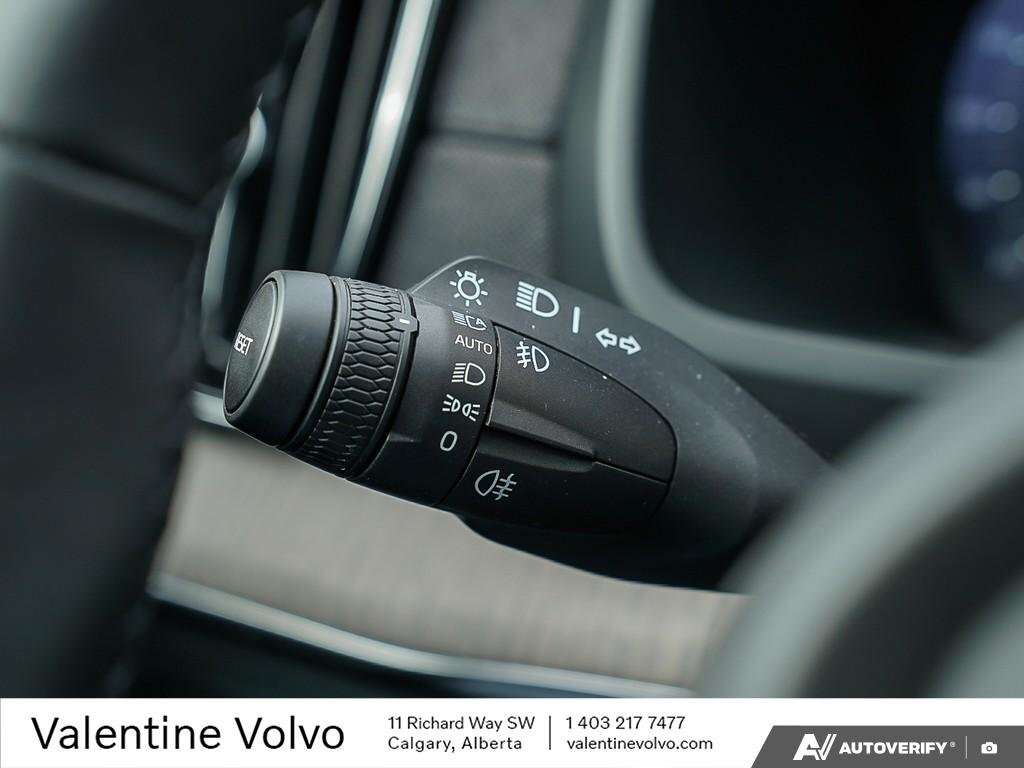 2026 Volvo XC90 Ultra Bright Theme thumb 16