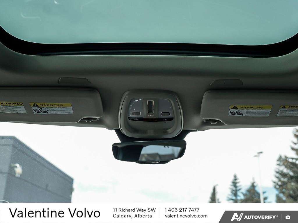 2026 Volvo XC90 Ultra Bright Theme thumb 26