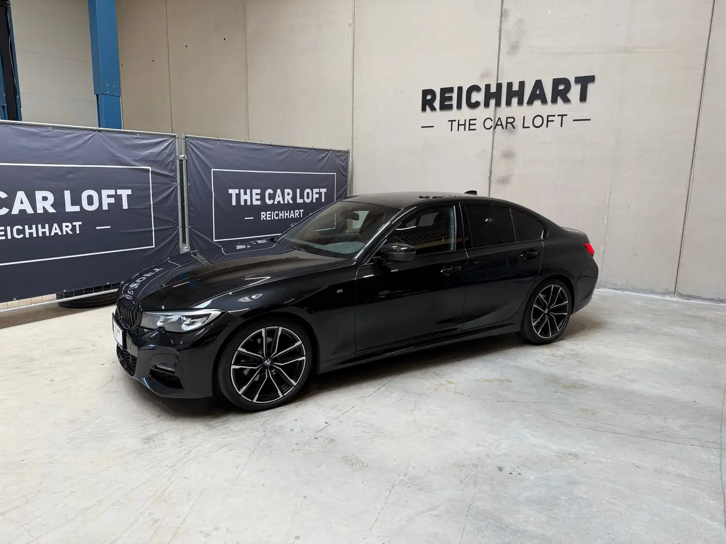 BMW 320 d xdrive Limousine M-SPORT Schwarz - 2