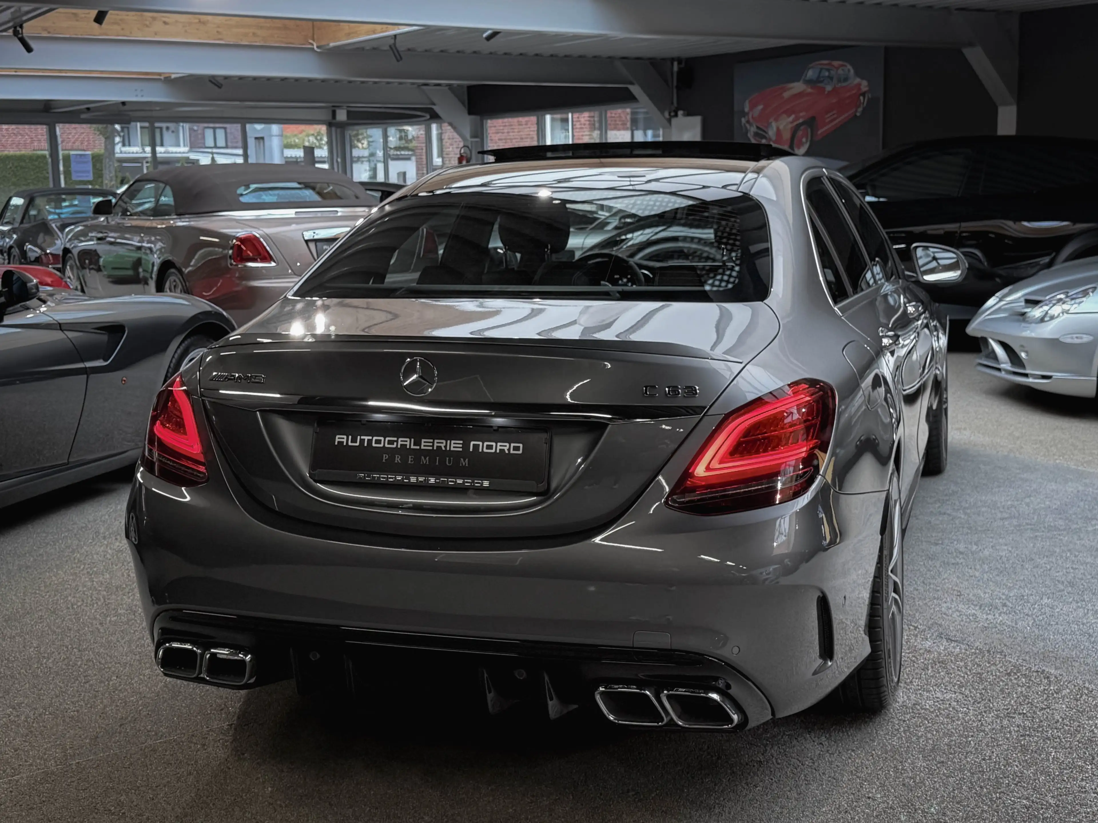 Mercedes-Benz C 63 AMG | PANO | FAHRASSIST HIGH-END | COMAND | KEYLESS — photo 10