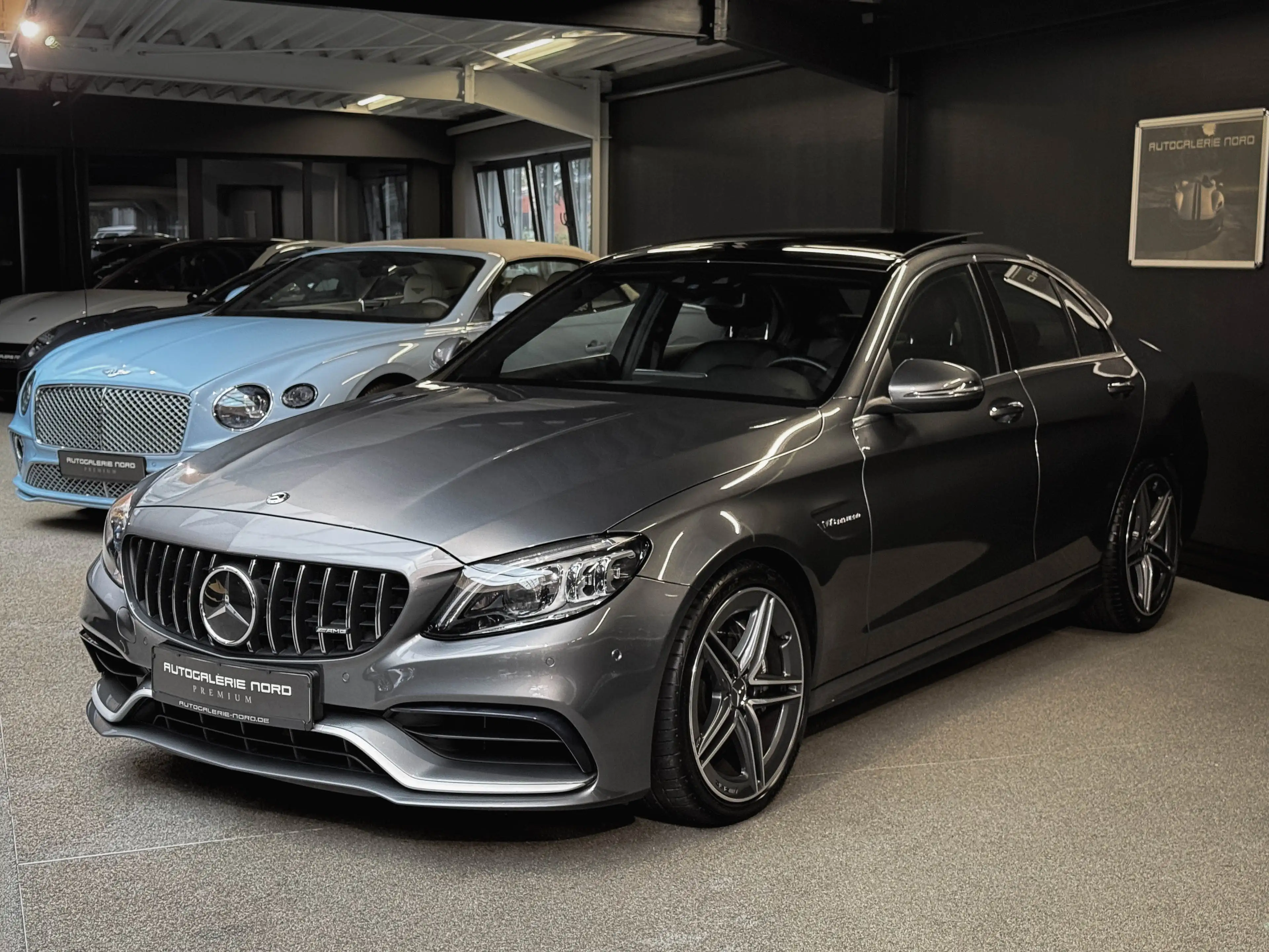 Mercedes-Benz C 63 AMG | PANO | FAHRASSIST HIGH-END | COMAND | KEYLESS — photo 2