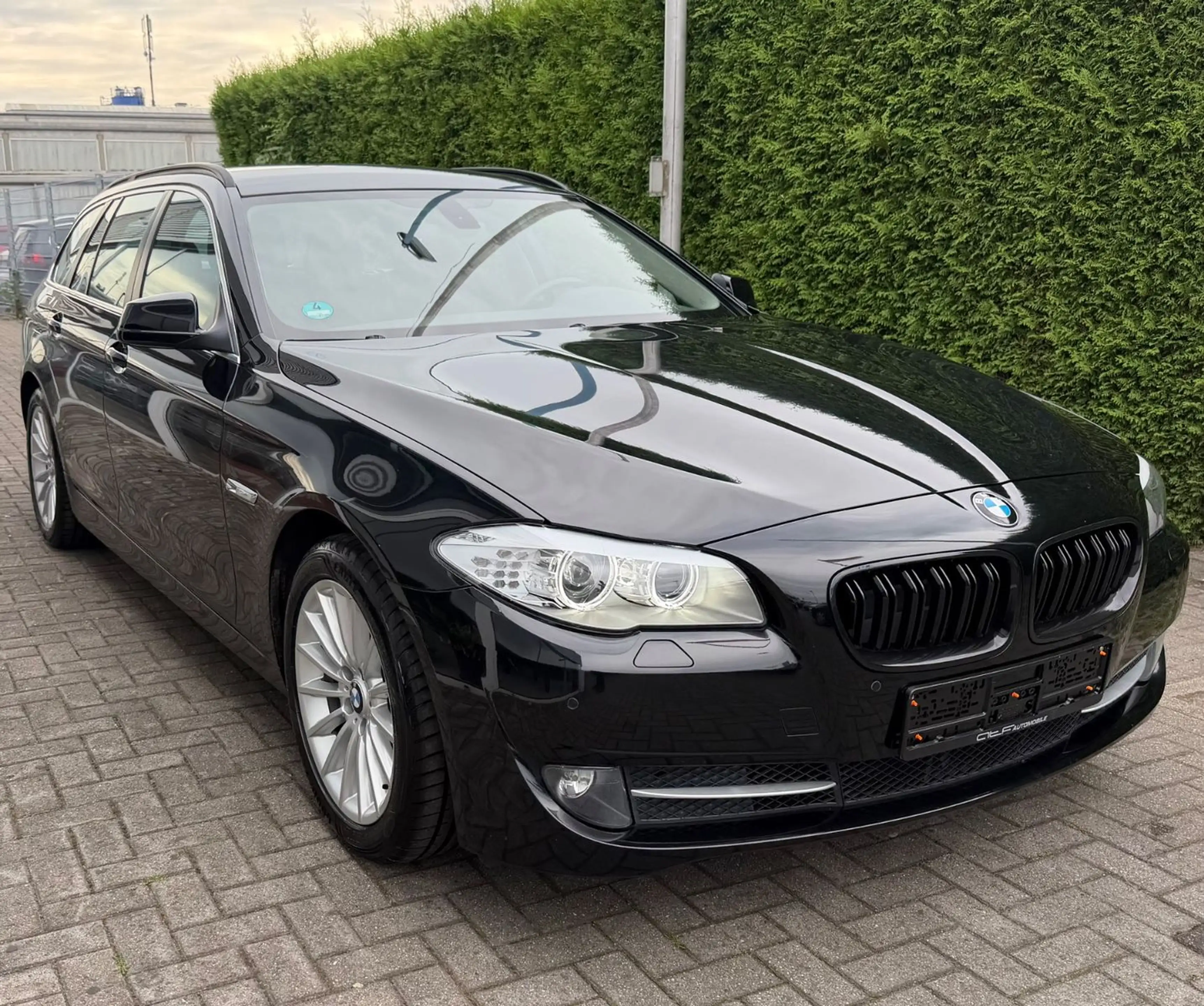 BMW 523 5 Touring 523 i — photo 2