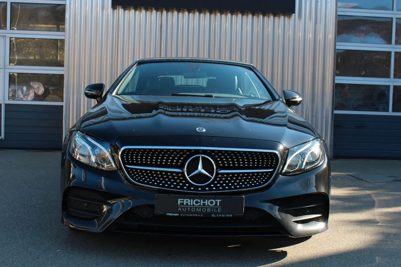 Mercedes-Benz E 200 Cabrio*AMG-Paket*Night-Paket*Kamera*Mwst.* Černá - 2