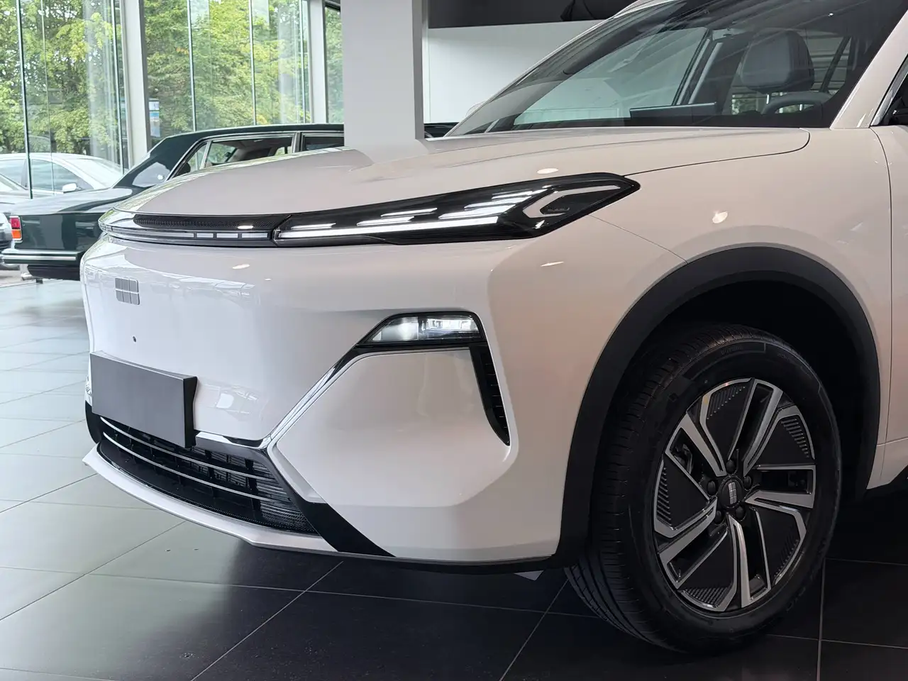 Geely Starray EM-i 2026 — фото 23