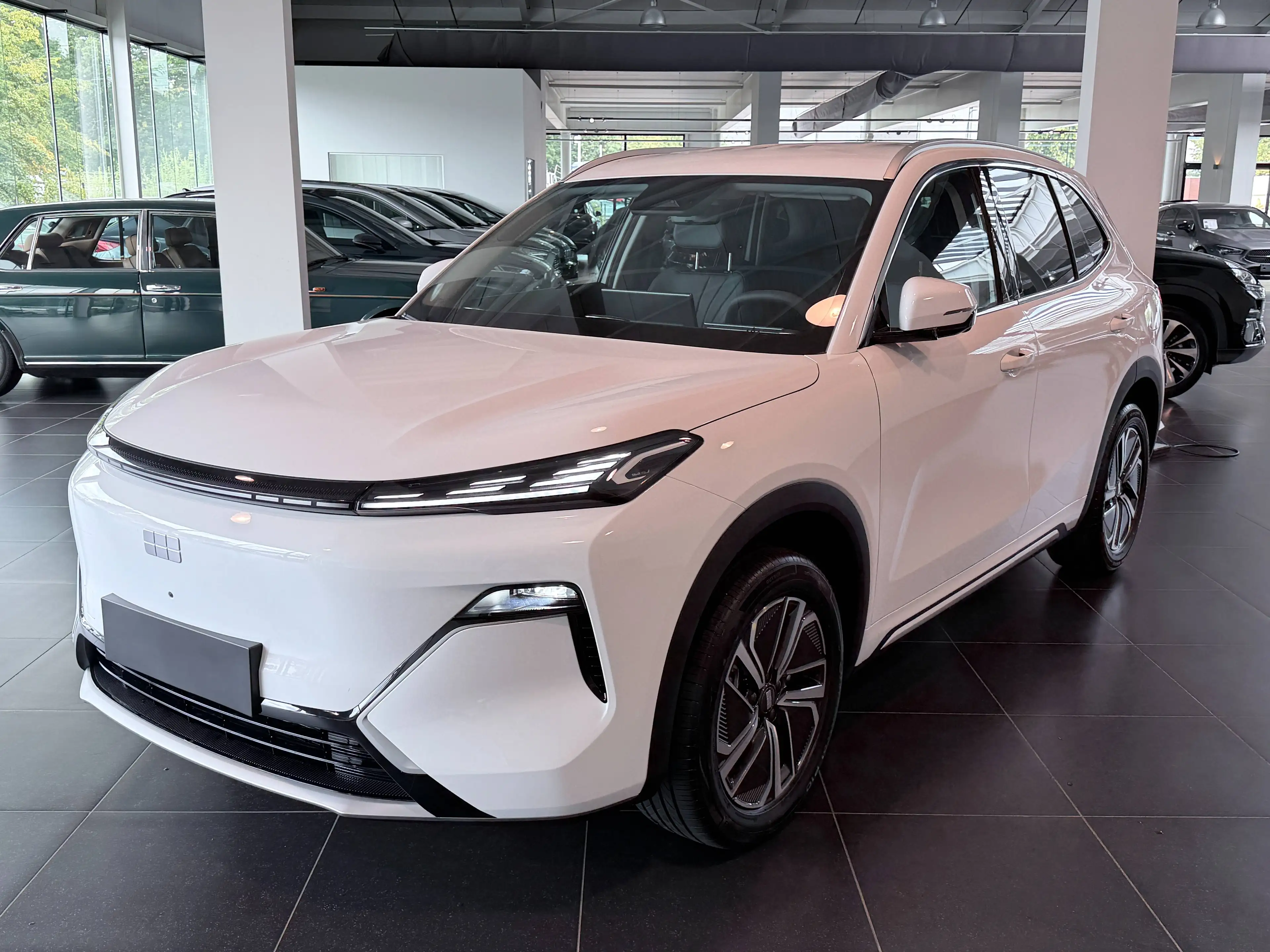 Geely Starray EM-i 1.5 EM-i PHEV Pro/ 83KM EV / ACC / Led / 360Camera